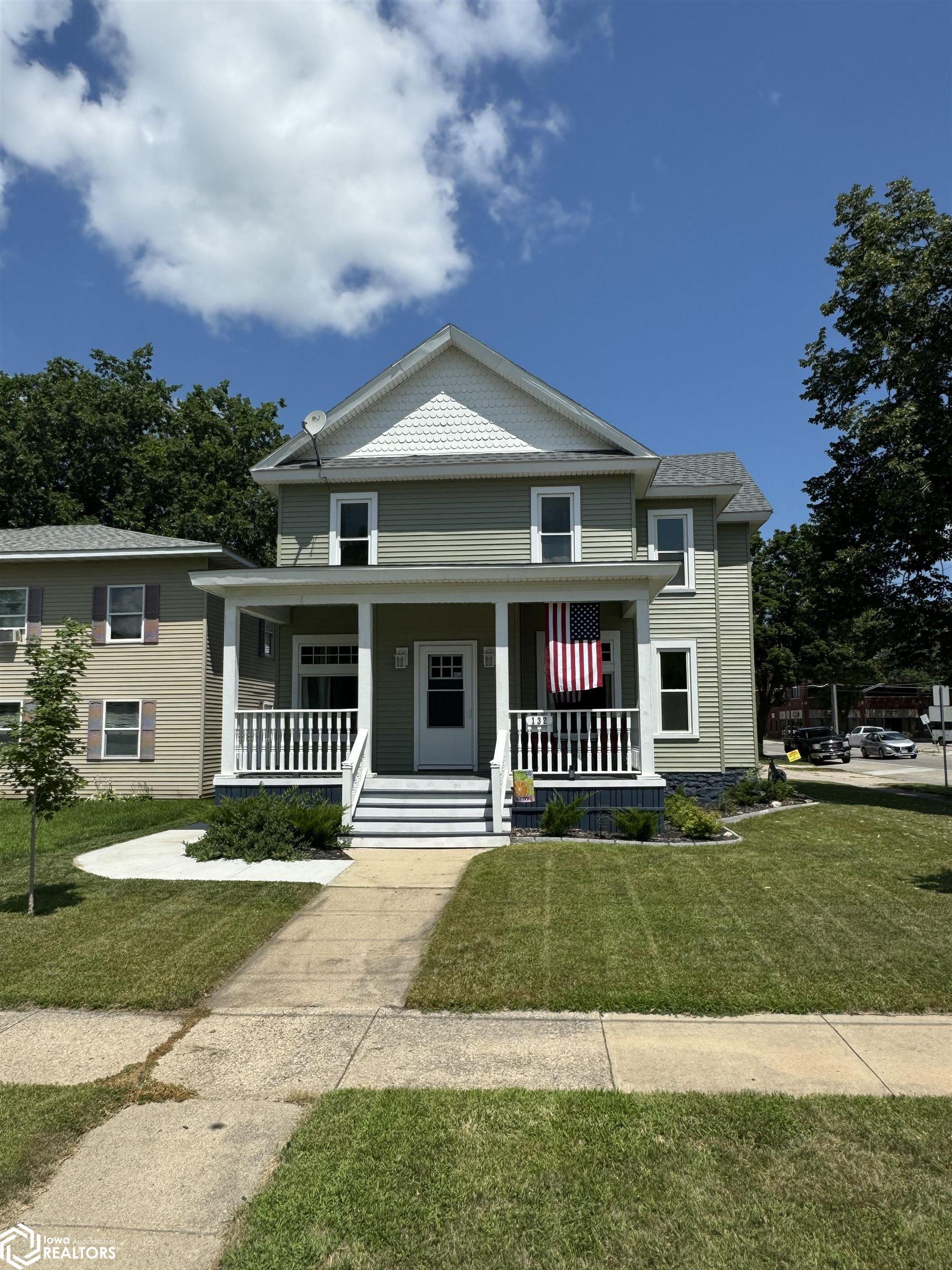 132 2nd Street, Mason City, Iowa image 1