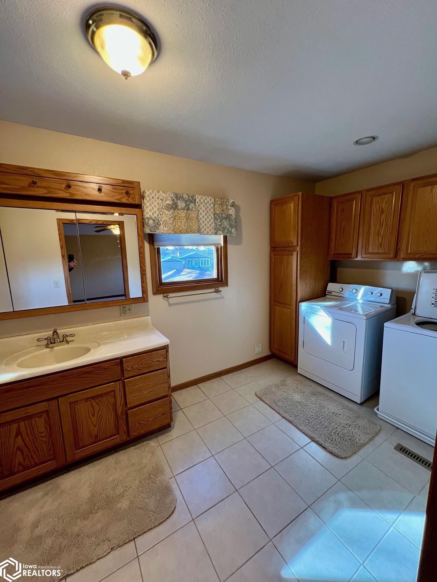 508 Maple Lane, Clarion, Iowa image 30