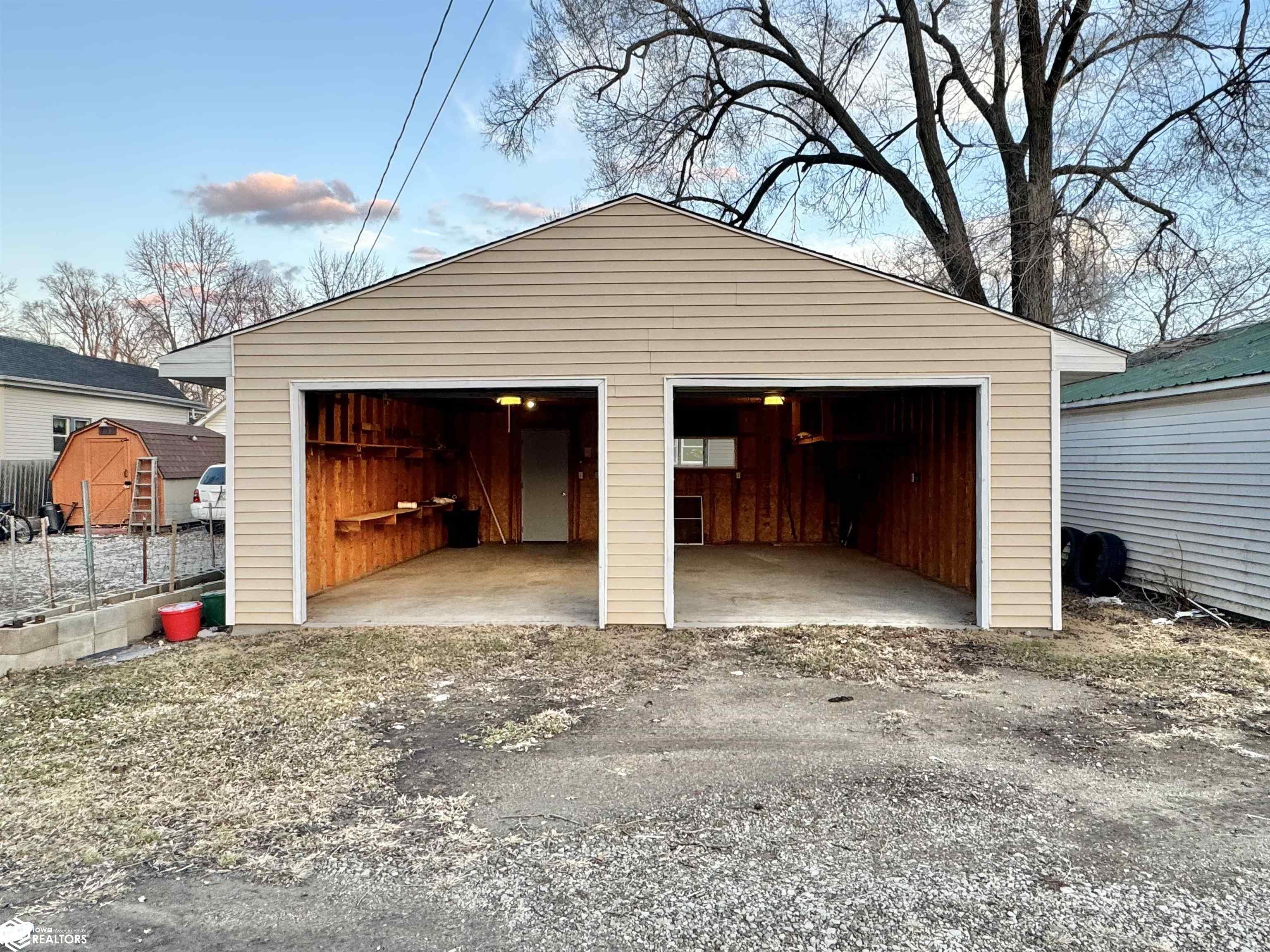 125 N Davis, Ottumwa, Iowa image 17