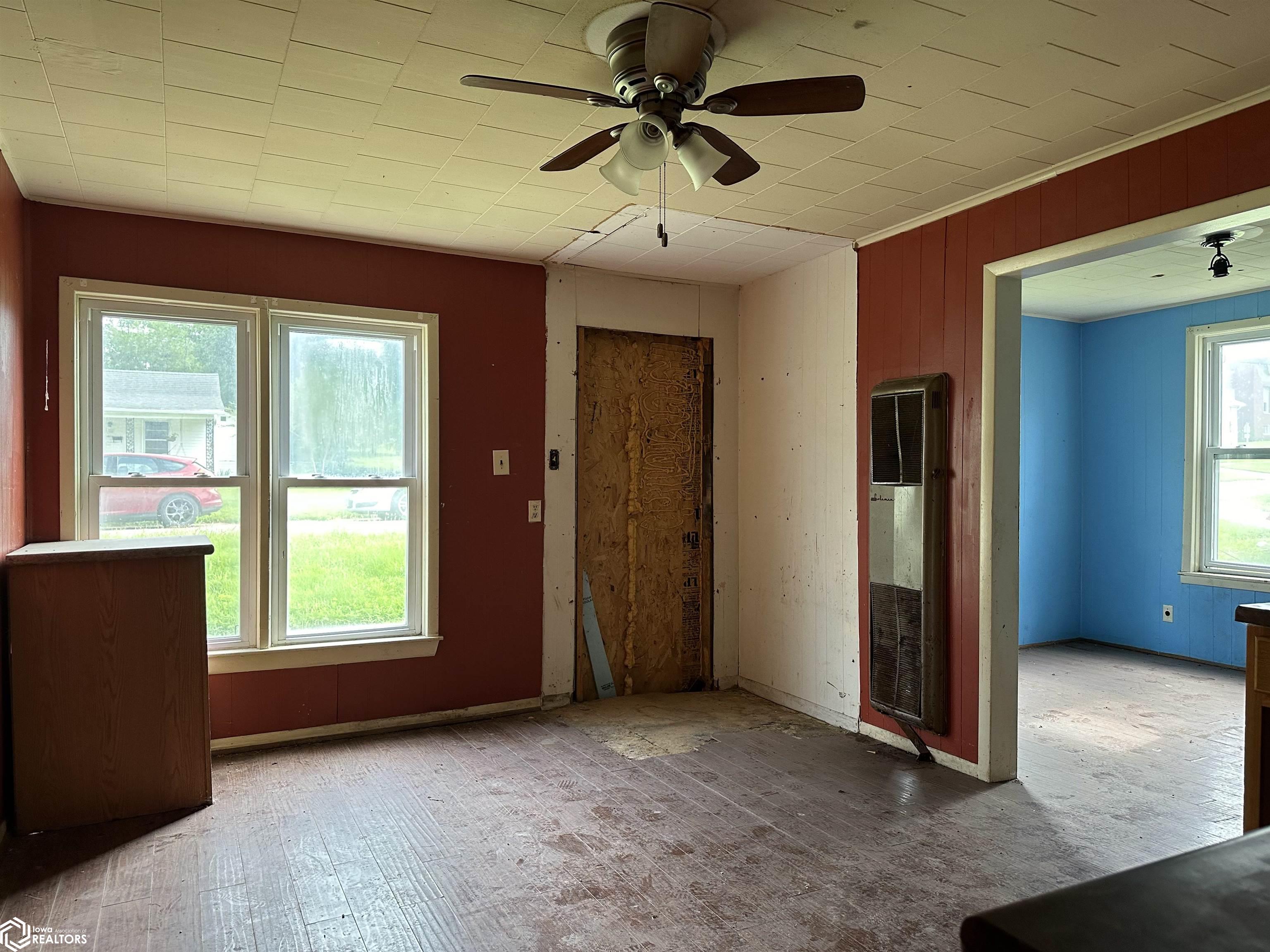 615 Armory Avenue, Chariton, Iowa image 7