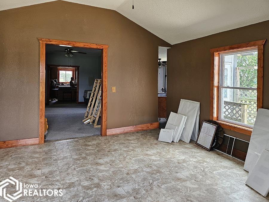 12592 Hill Boulevard, Drakesville, Iowa image 41