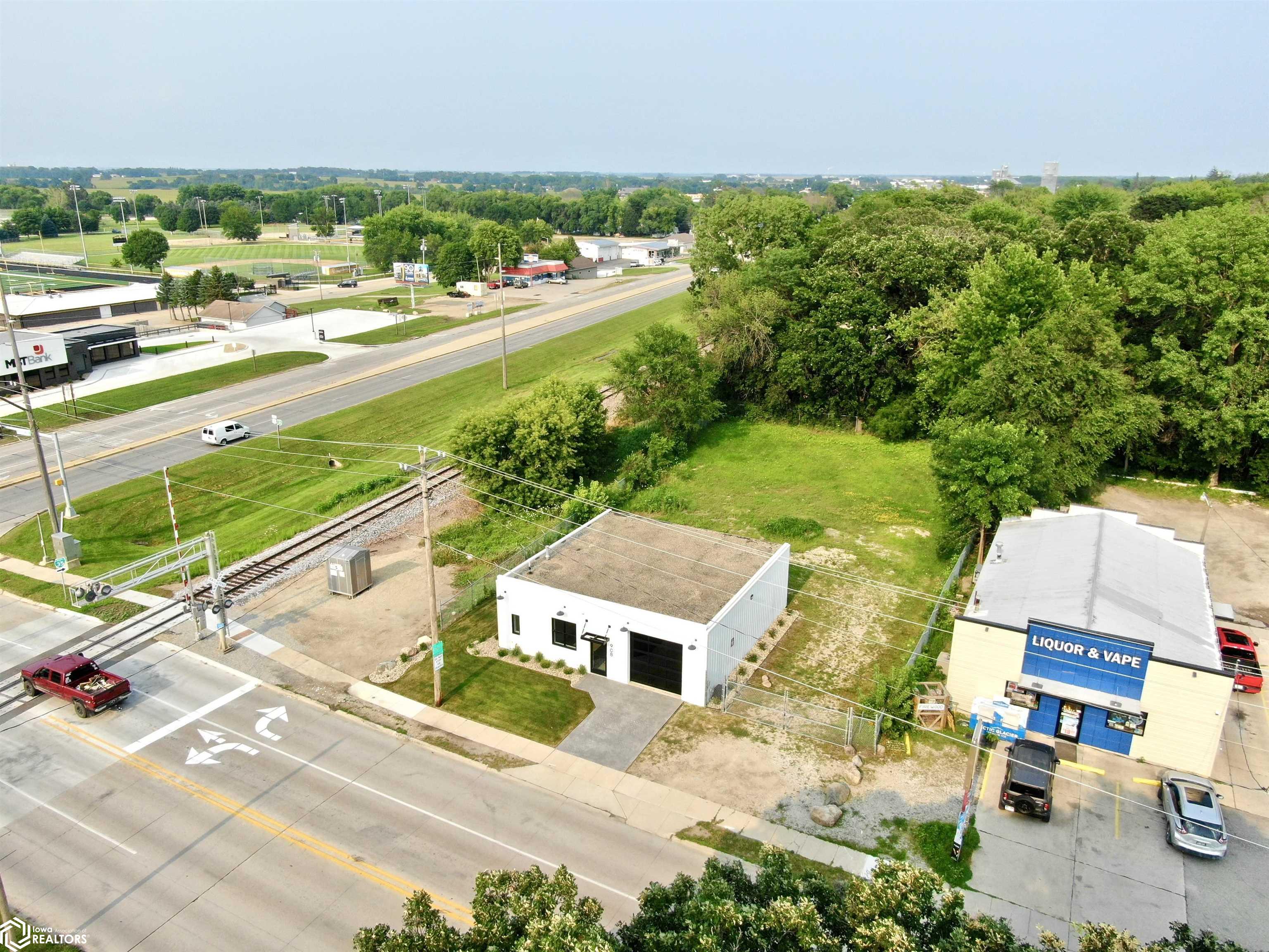 908 N 8th Street, Clear Lake, Iowa 50428, ,Commercial (5+ Units),For Sale,N 8th Street,6319527