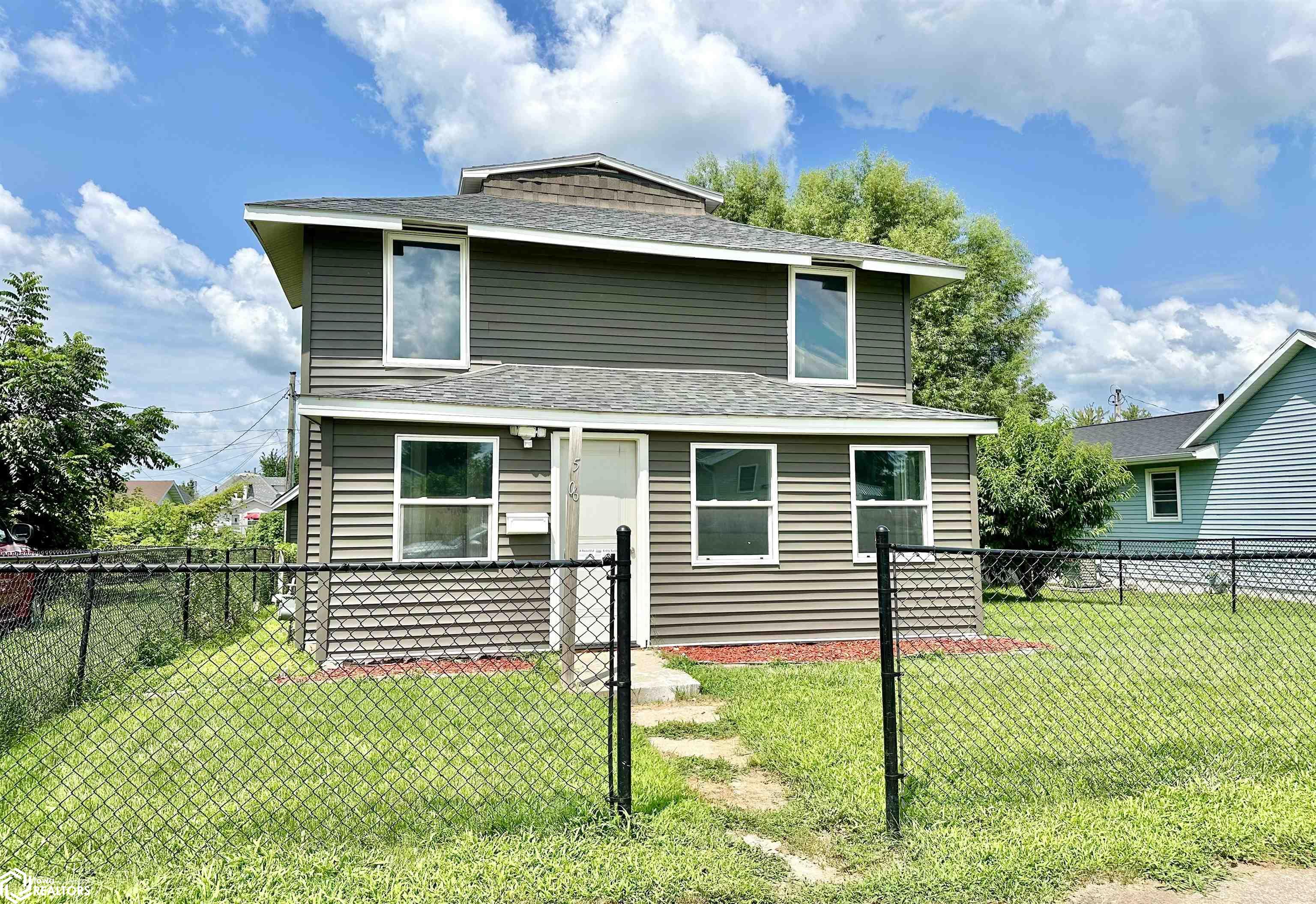 506 Woodbury Street, Marshalltown, Iowa image 2