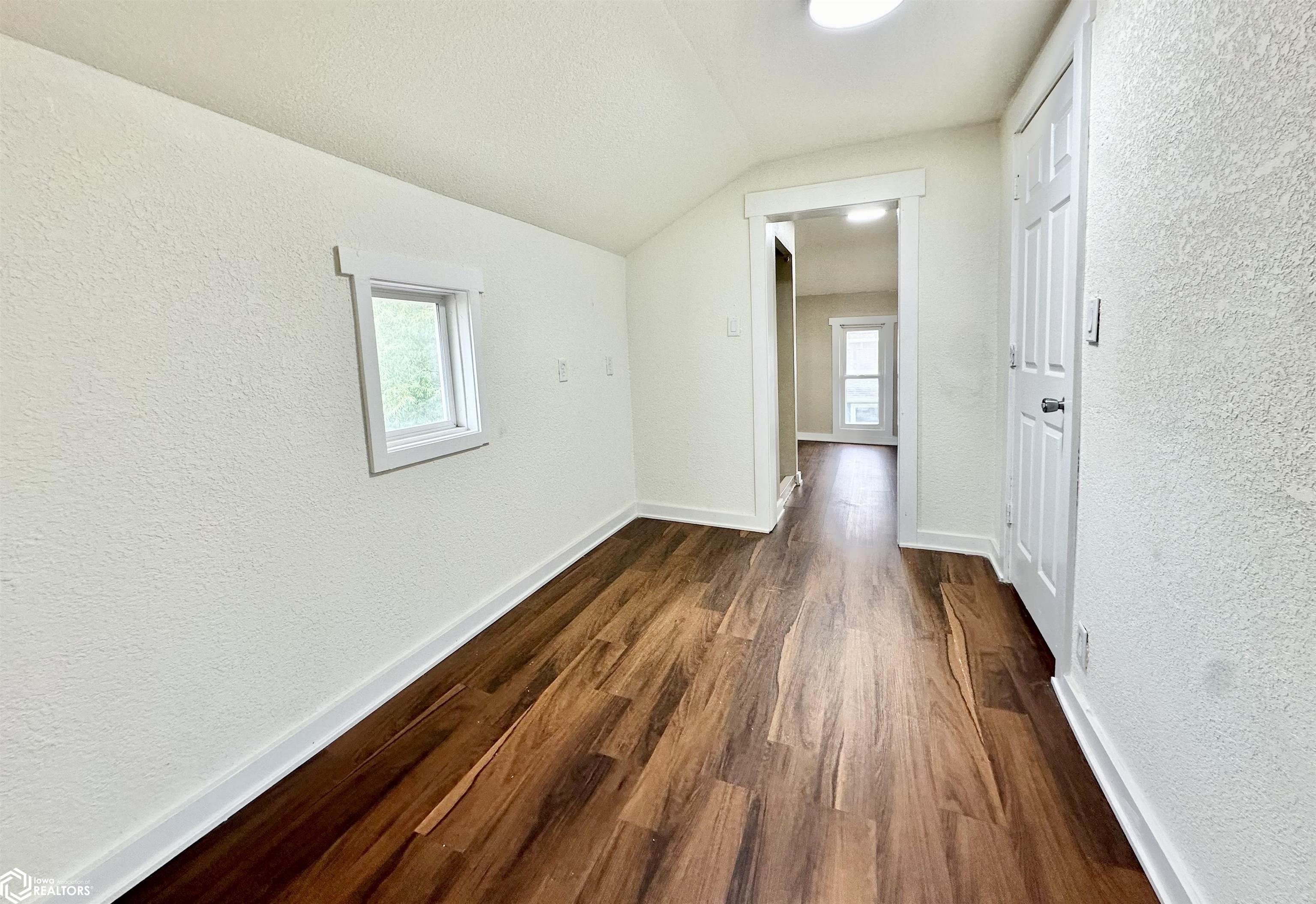 506 Woodbury Street, Marshalltown, Iowa image 15