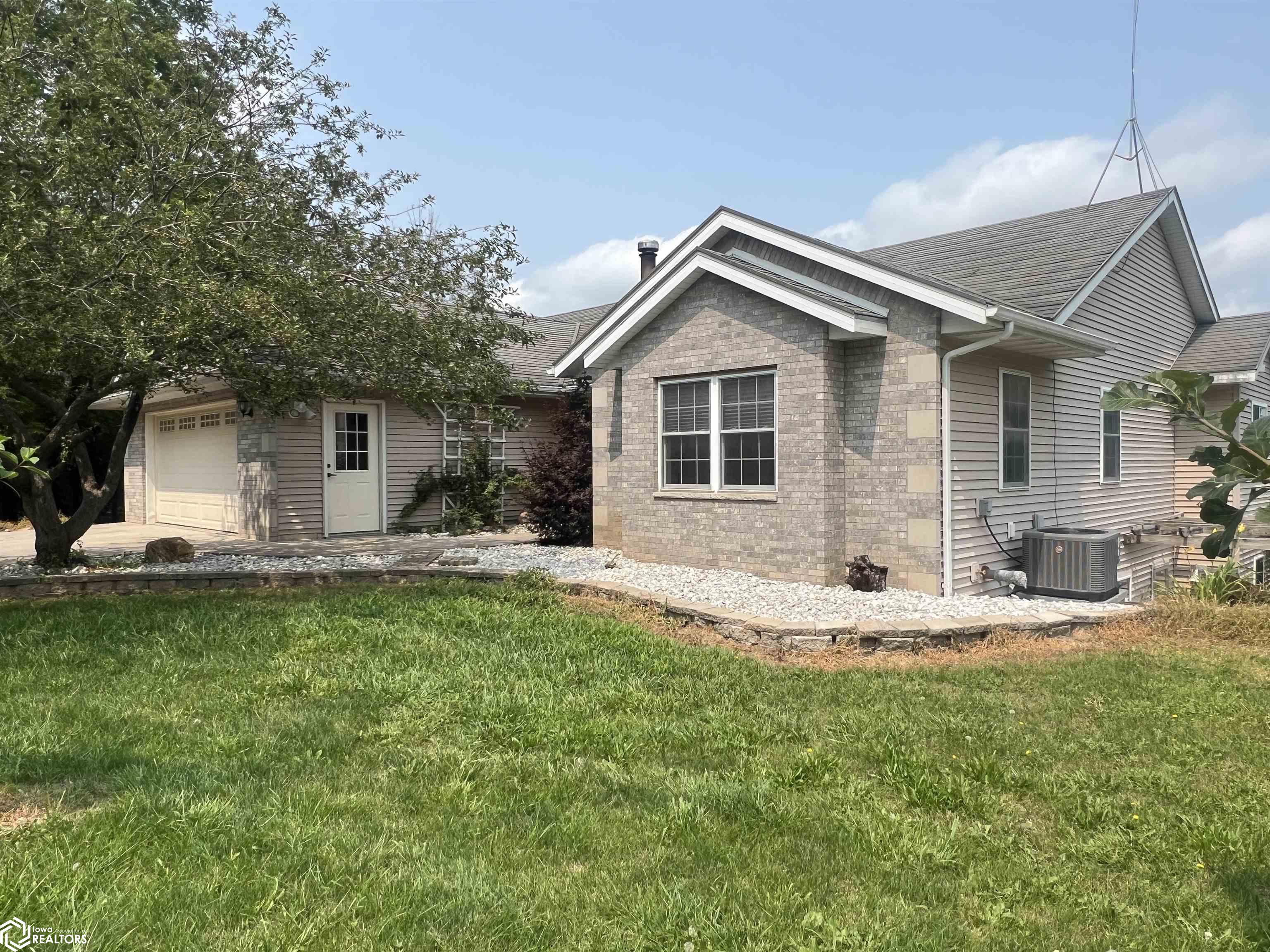 32049 285th Street, Richland, Iowa image 2