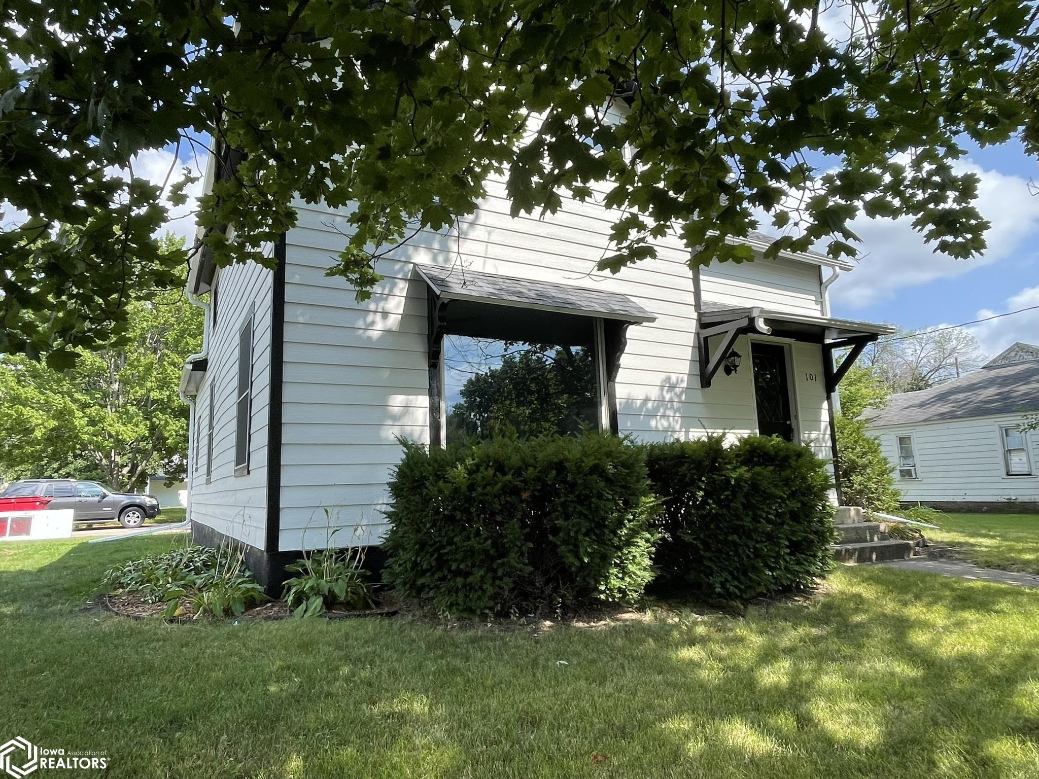101 3rd Street, Humboldt, Iowa image 2