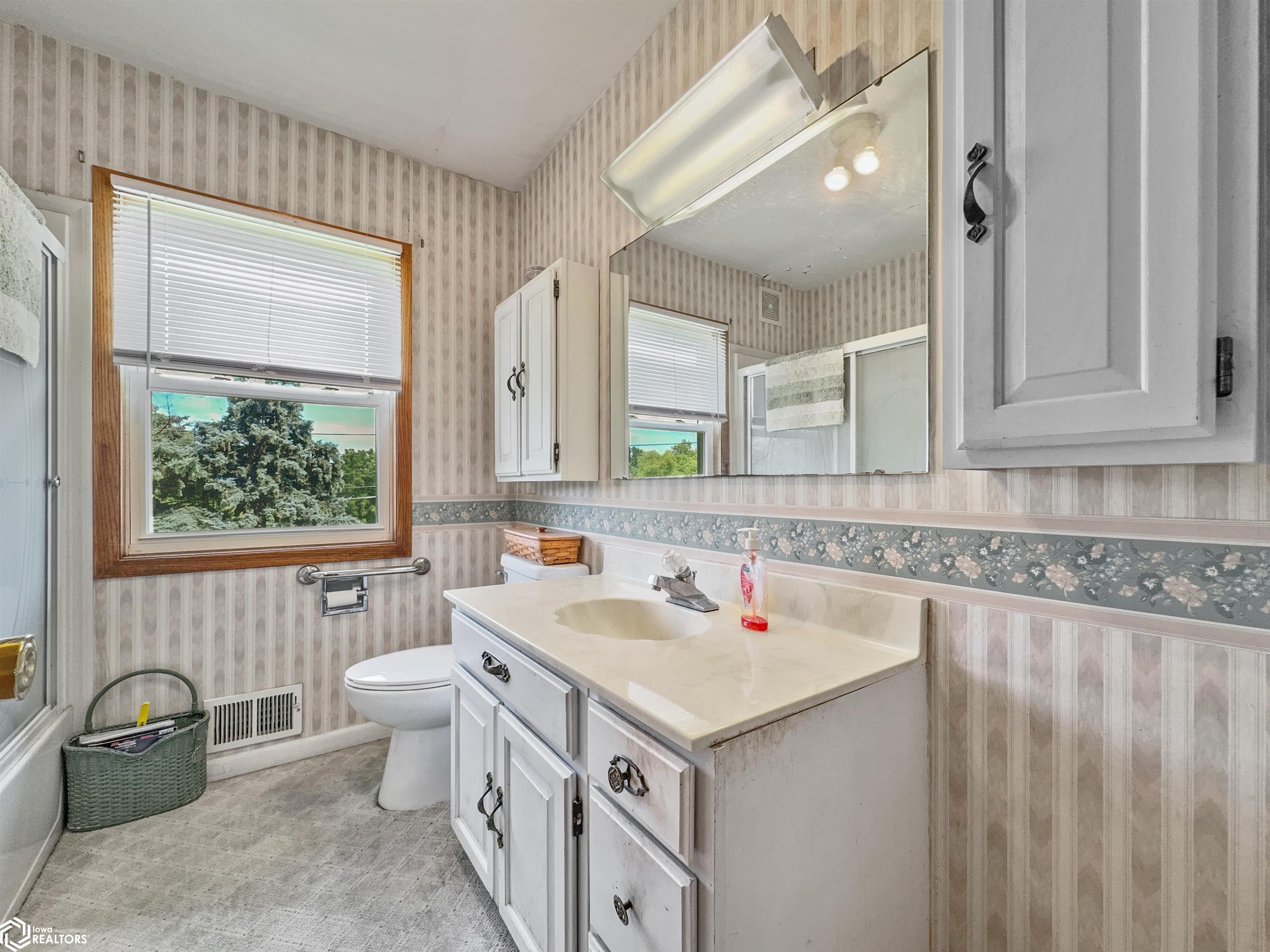 410 10th Street, Hampton, Iowa image 15
