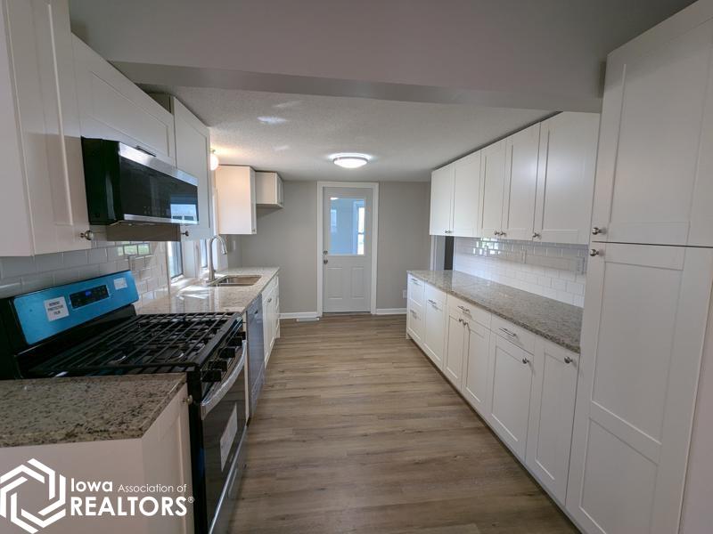 1318 South Street, Burlington, Iowa image 3