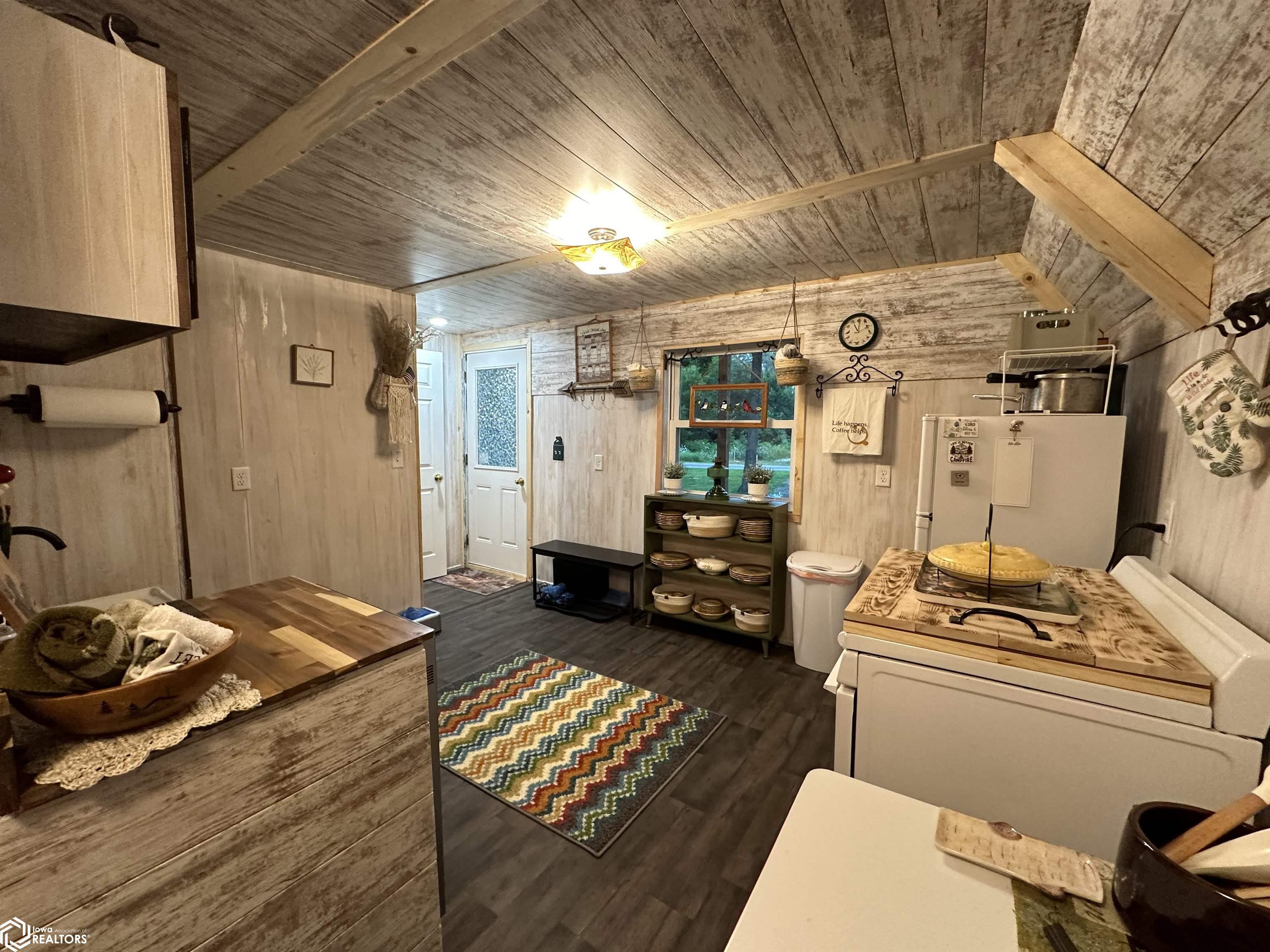 4182 Shady Lane, Brooklyn, Iowa image 13