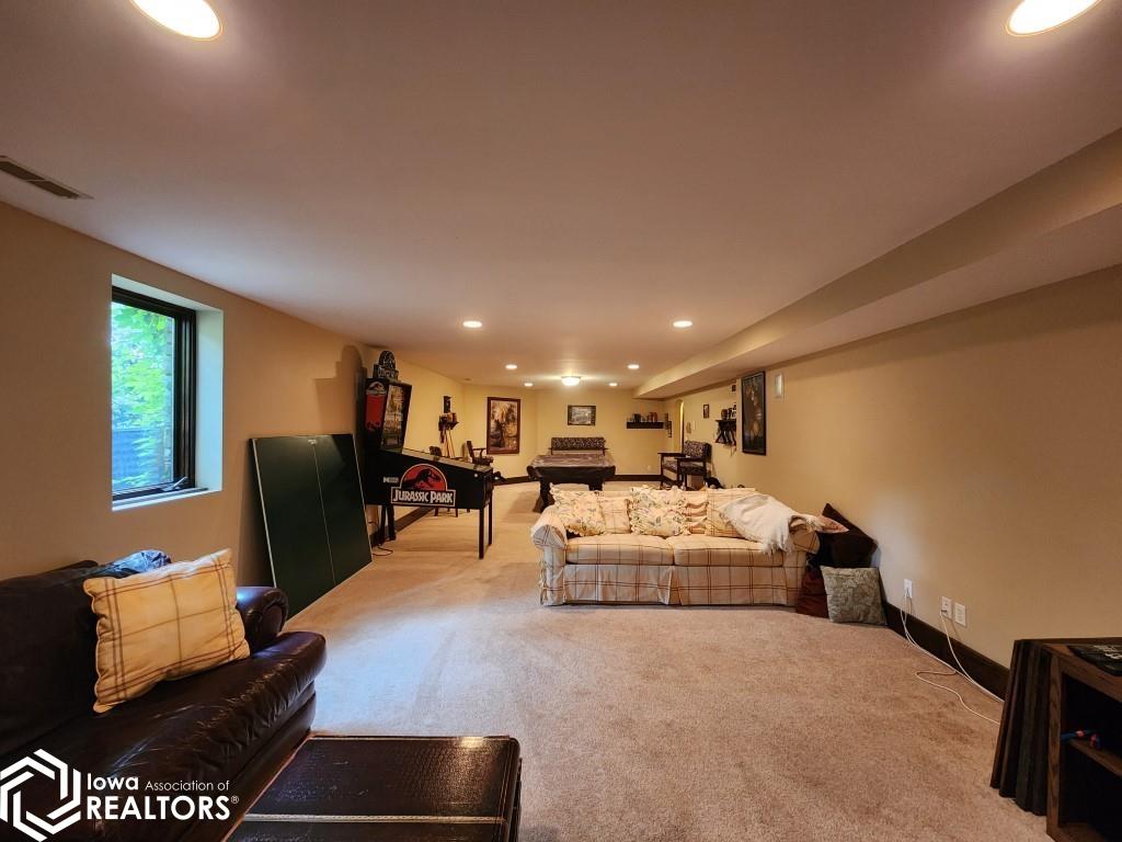 125 N Crescent Drive, Mason City, Iowa image 28
