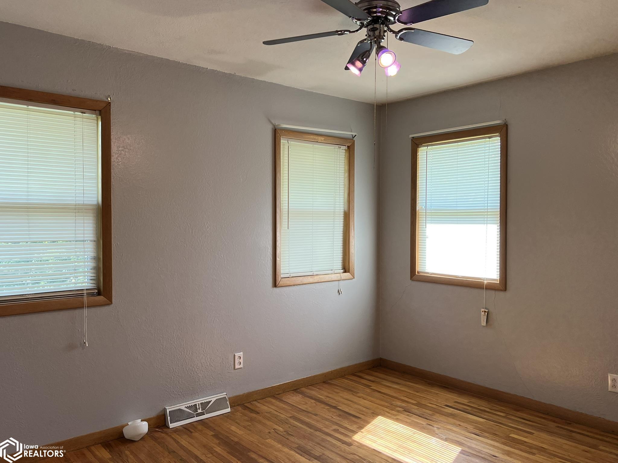 416 E Washington Street, Osceola, Iowa 50213, 3 Bedrooms Bedrooms, ,2 BathroomsBathrooms,Single Family,For Sale,Washington,6320052