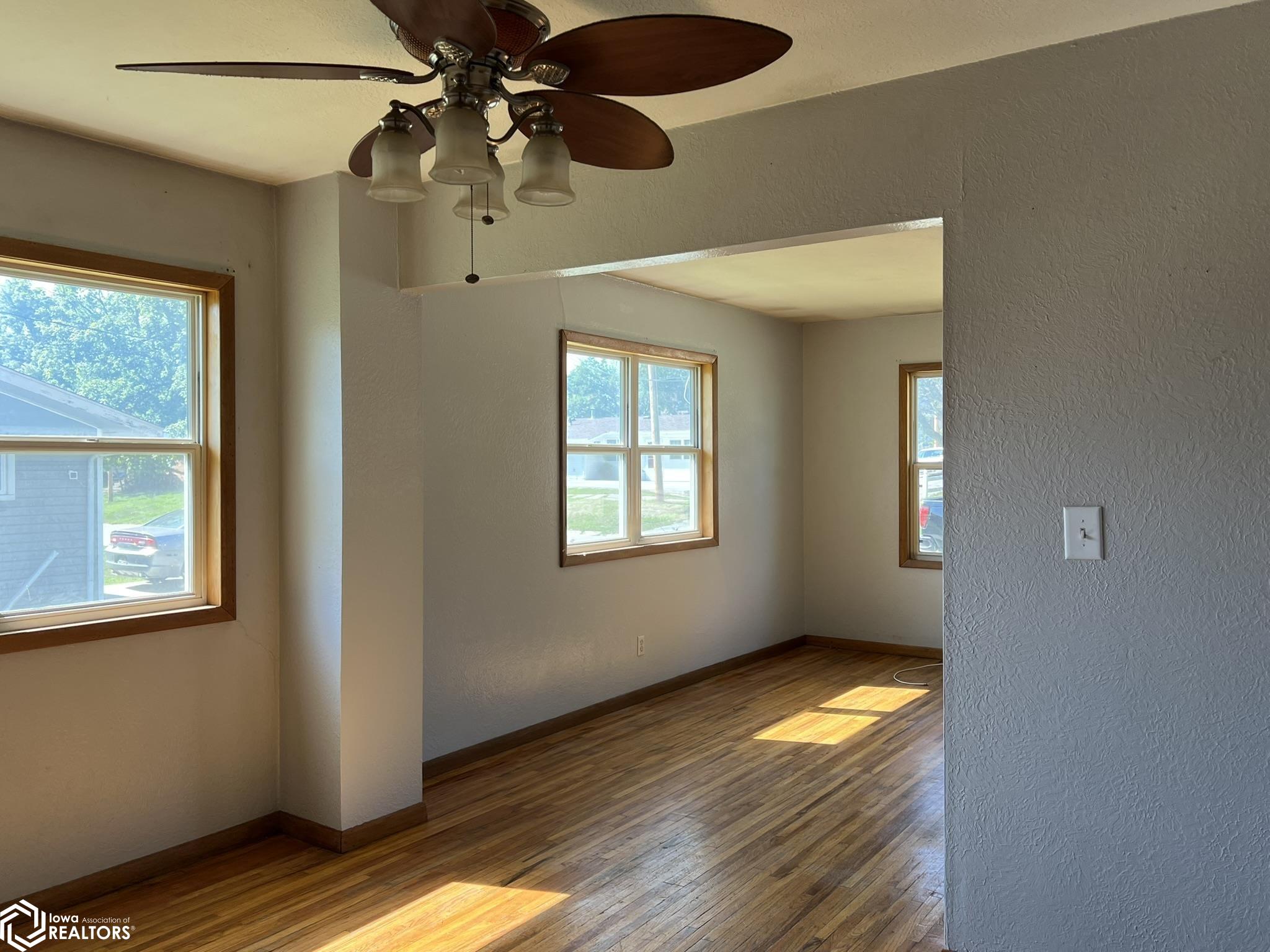 416 E Washington Street, Osceola, Iowa 50213, 3 Bedrooms Bedrooms, ,2 BathroomsBathrooms,Single Family,For Sale,Washington,6320052