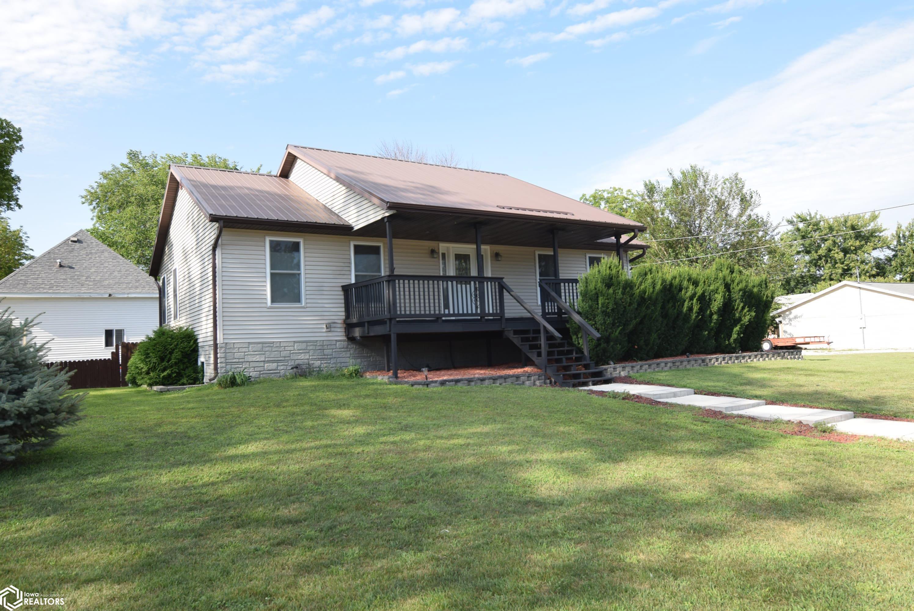 219 8th Avenue, Clarion, Iowa image 1