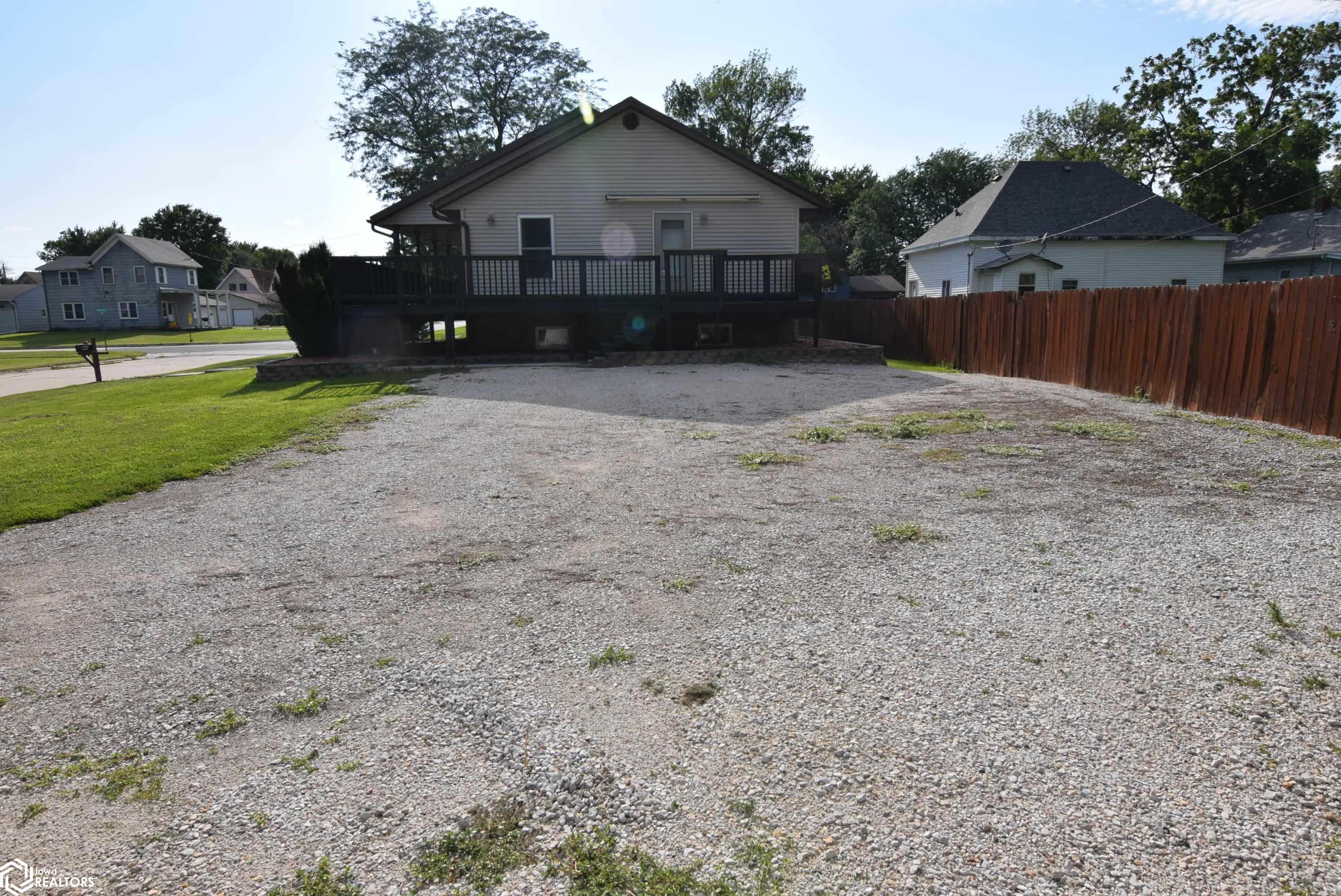 219 8th Avenue, Clarion, Iowa image 4