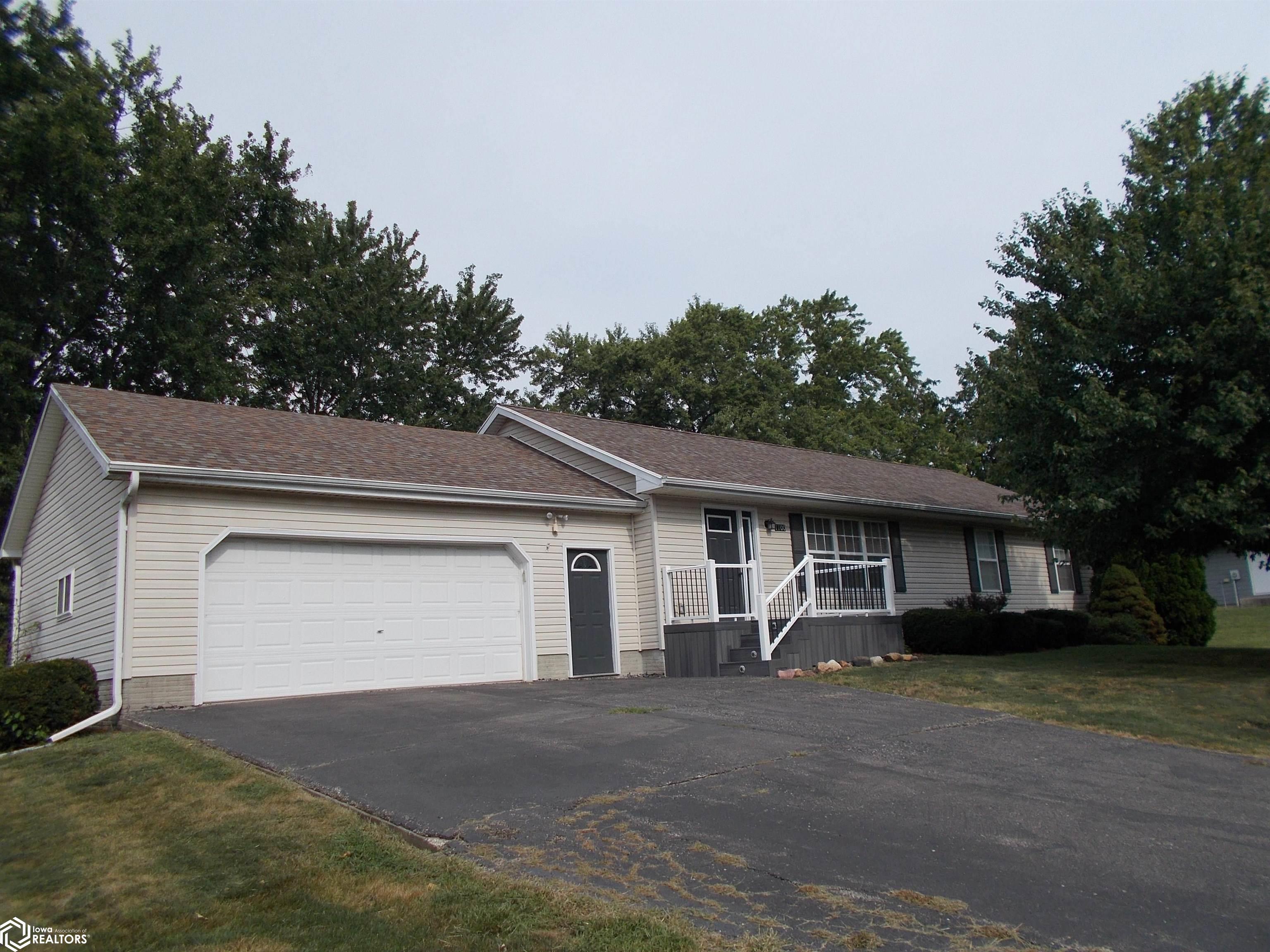 1100 N Pine Street, Creston, Iowa image 1
