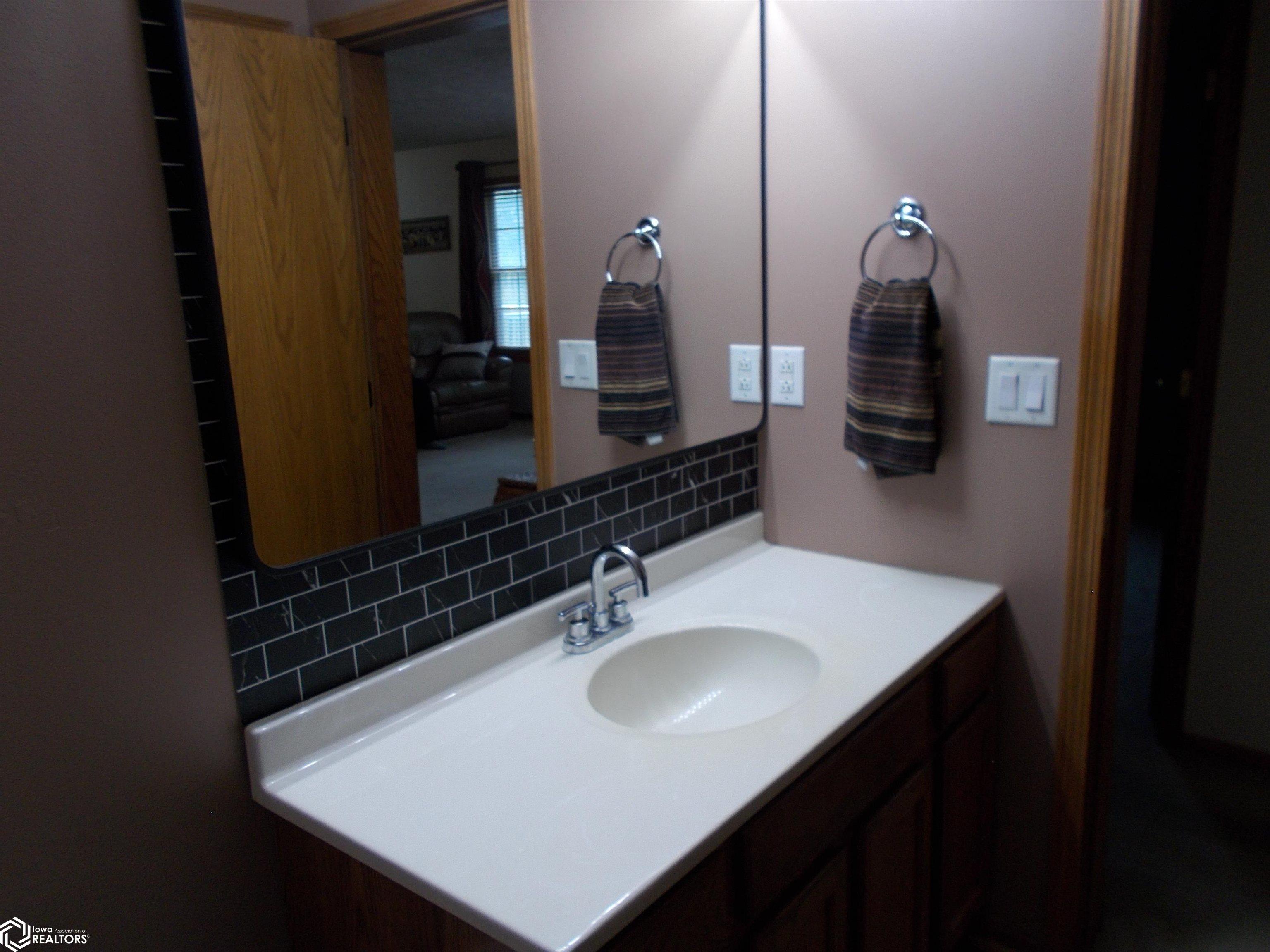 1100 N Pine Street, Creston, Iowa image 22