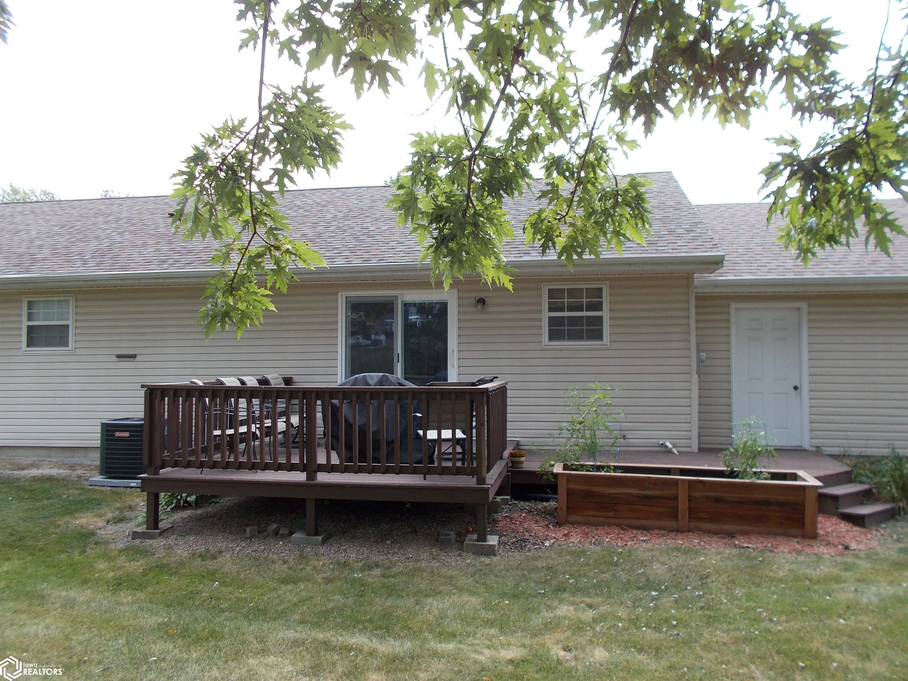 1100 N Pine Street, Creston, Iowa image 5