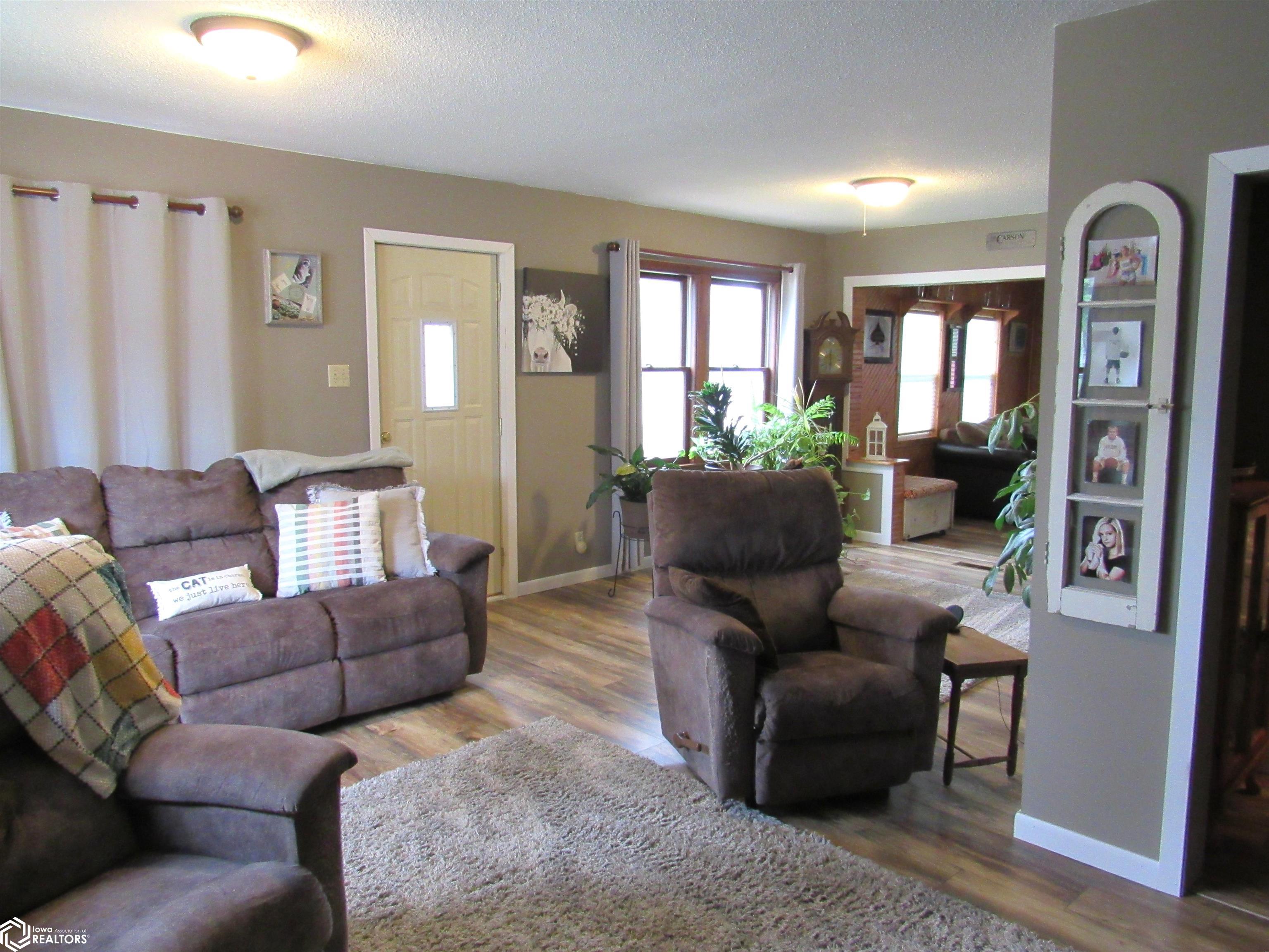 307 N Washington Street, Bloomfield, Iowa image 2