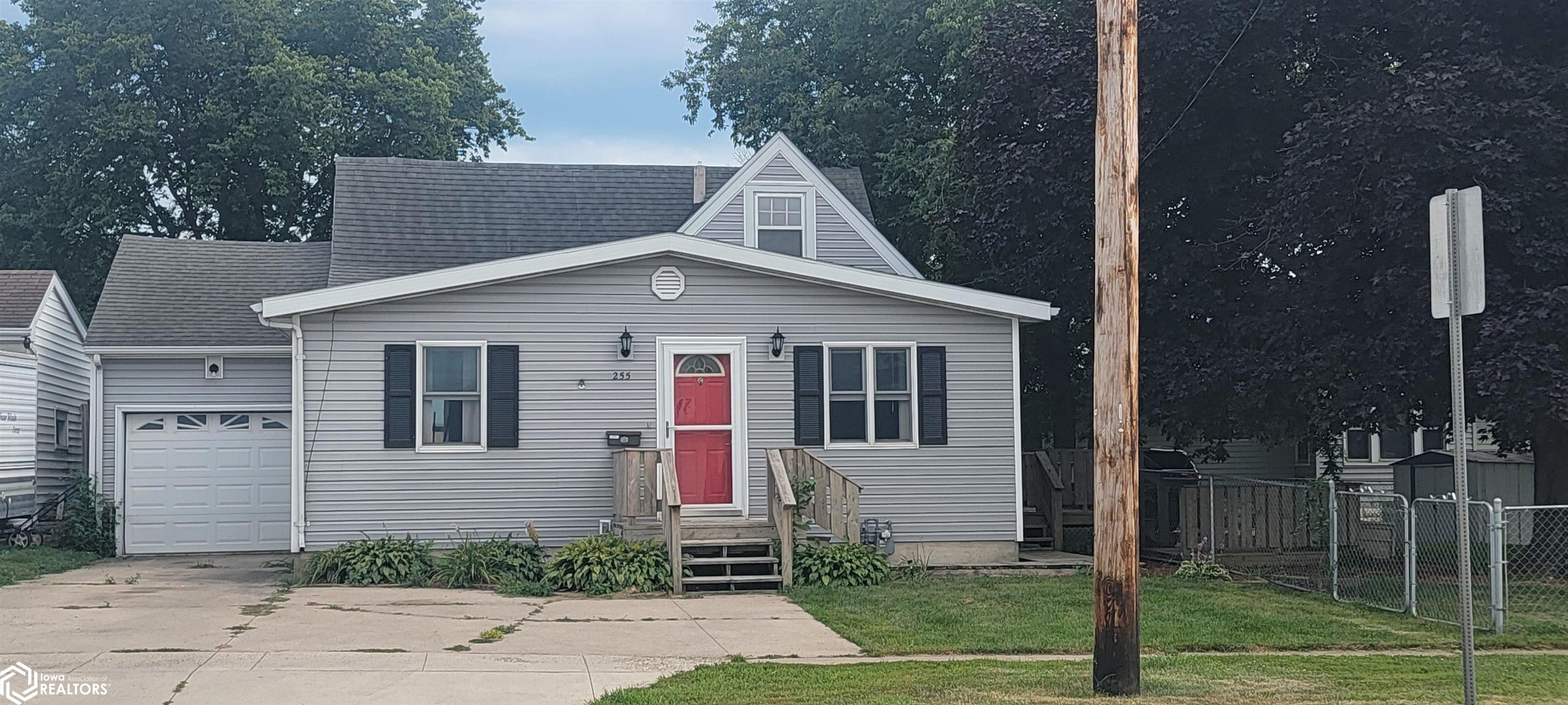 255 W 3rd Street, Garner, Iowa image 1