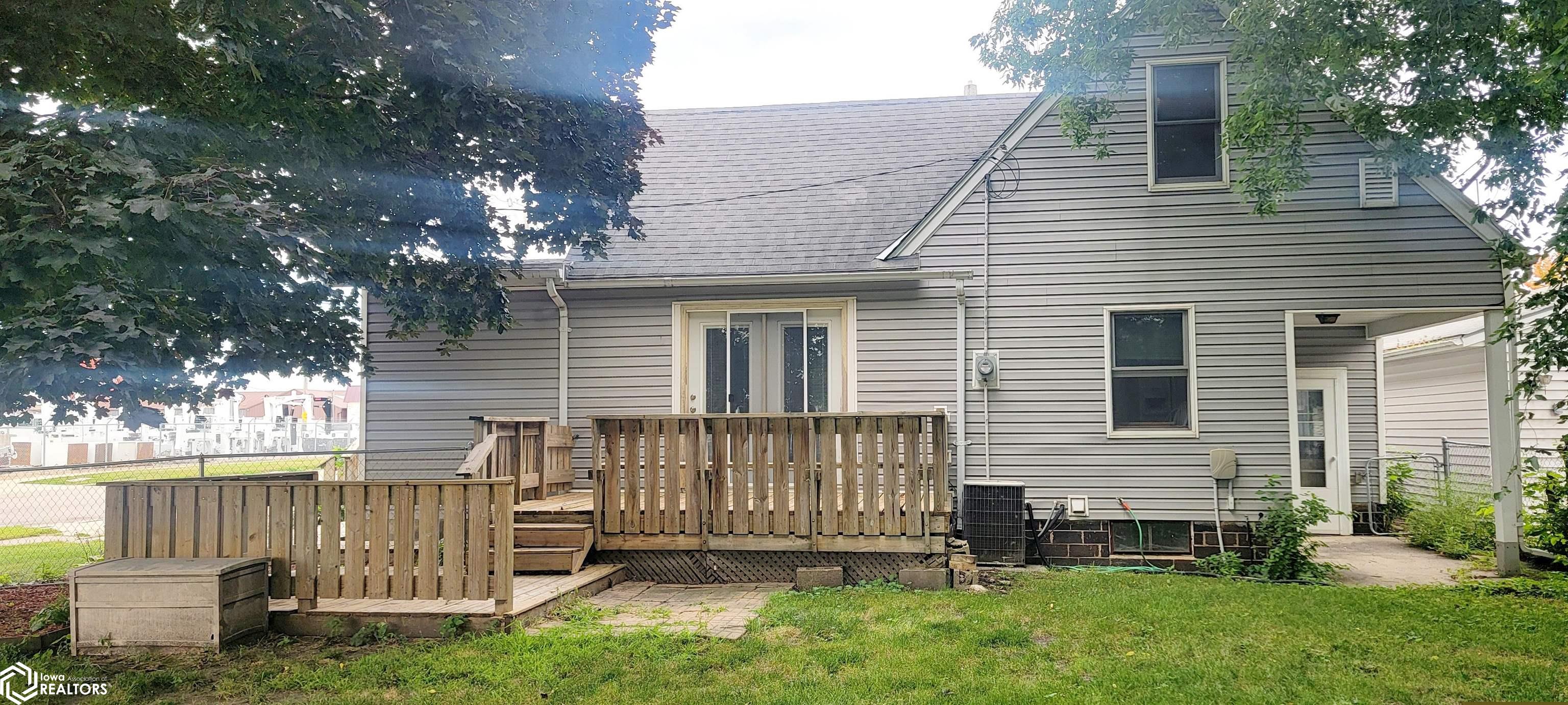 255 W 3rd Street, Garner, Iowa image 4