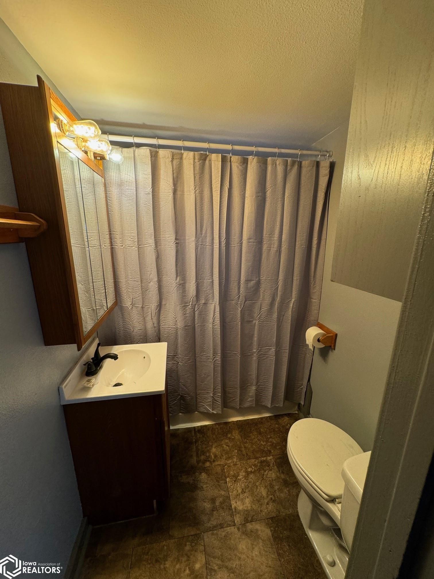 517 7th Street, Whittemore, Iowa image 4