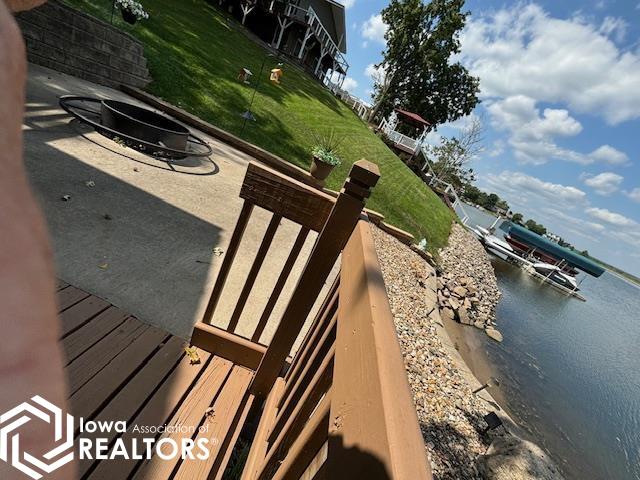 1053 Lakeshore Drive, Brooklyn, Iowa image 9