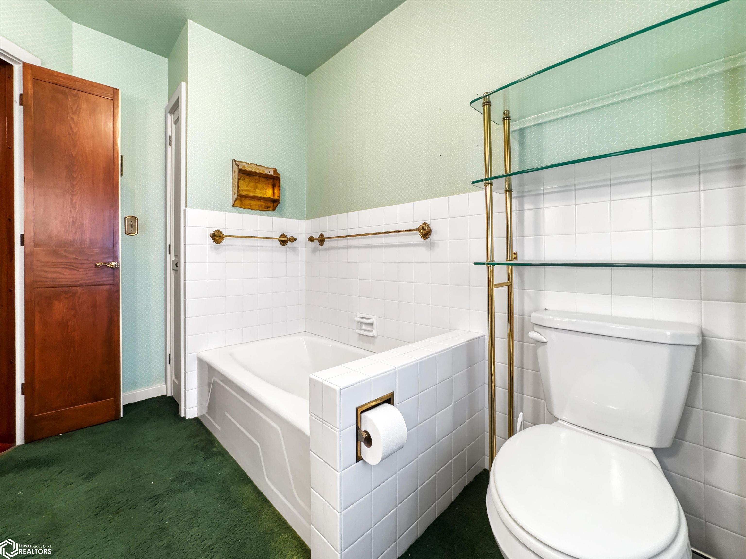 102 1st Avenue, Hampton, Iowa image 36