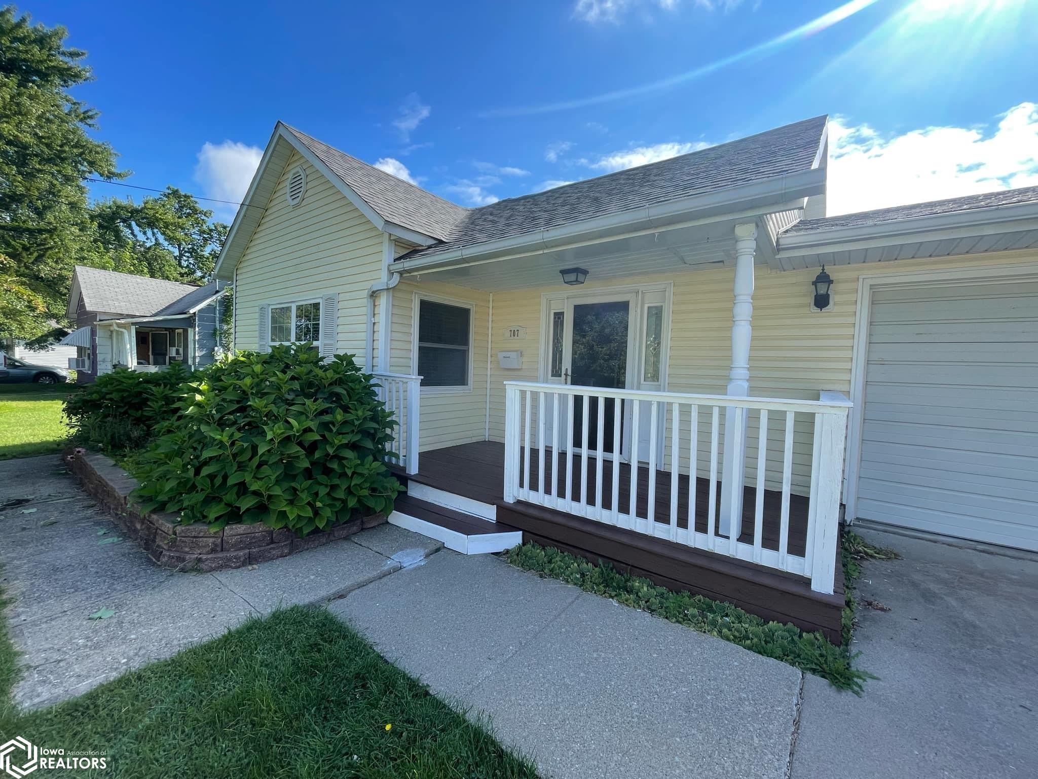 707 S 19th Street, Centerville, Iowa image 2