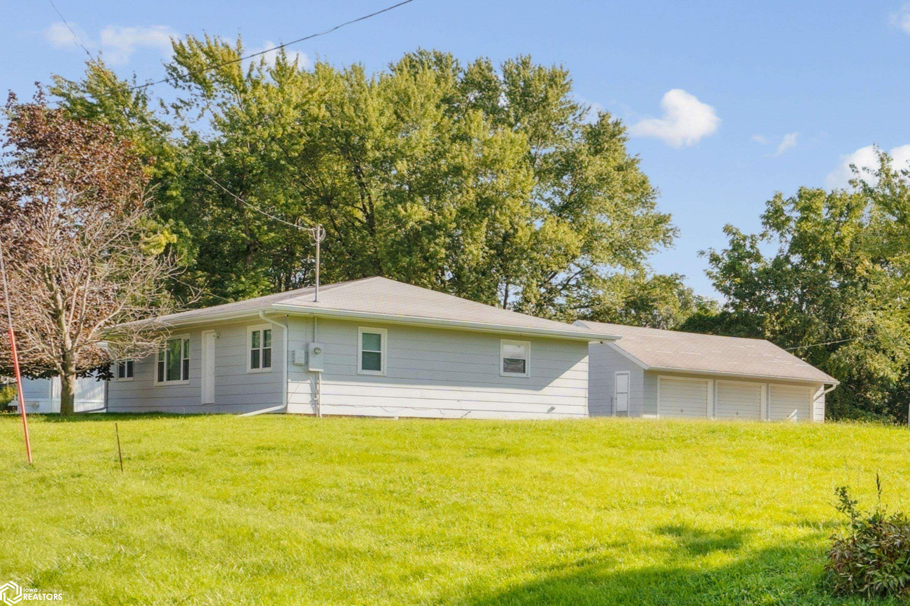 409 S 17th Street, Fairfield, Iowa image 2
