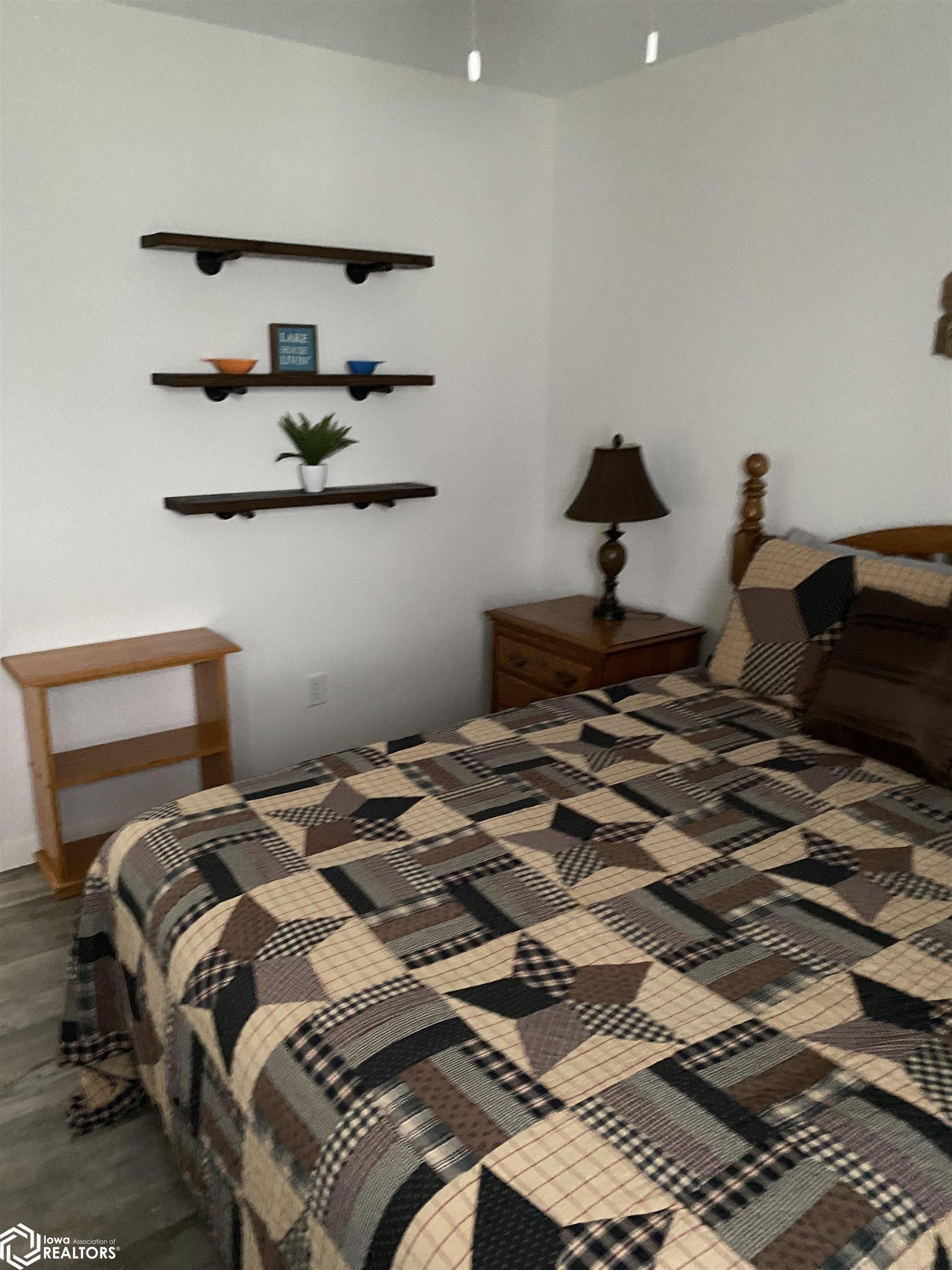 5232 Skyline Drive, Brooklyn, Iowa image 23