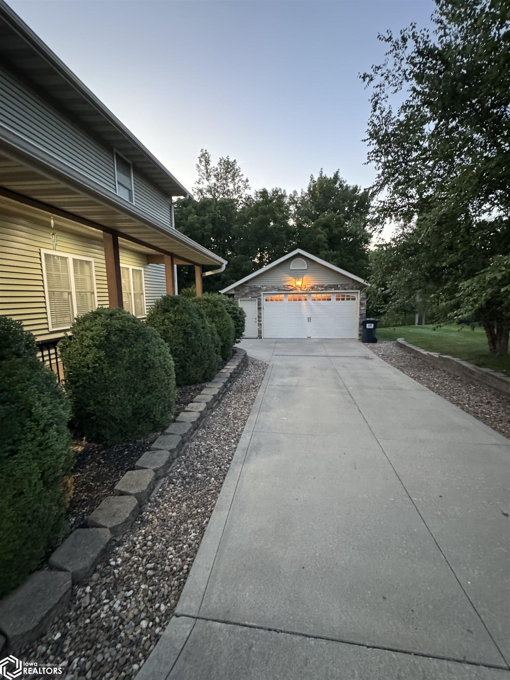 1203 Arbor Trace Drive, Oskaloosa, Iowa image 7