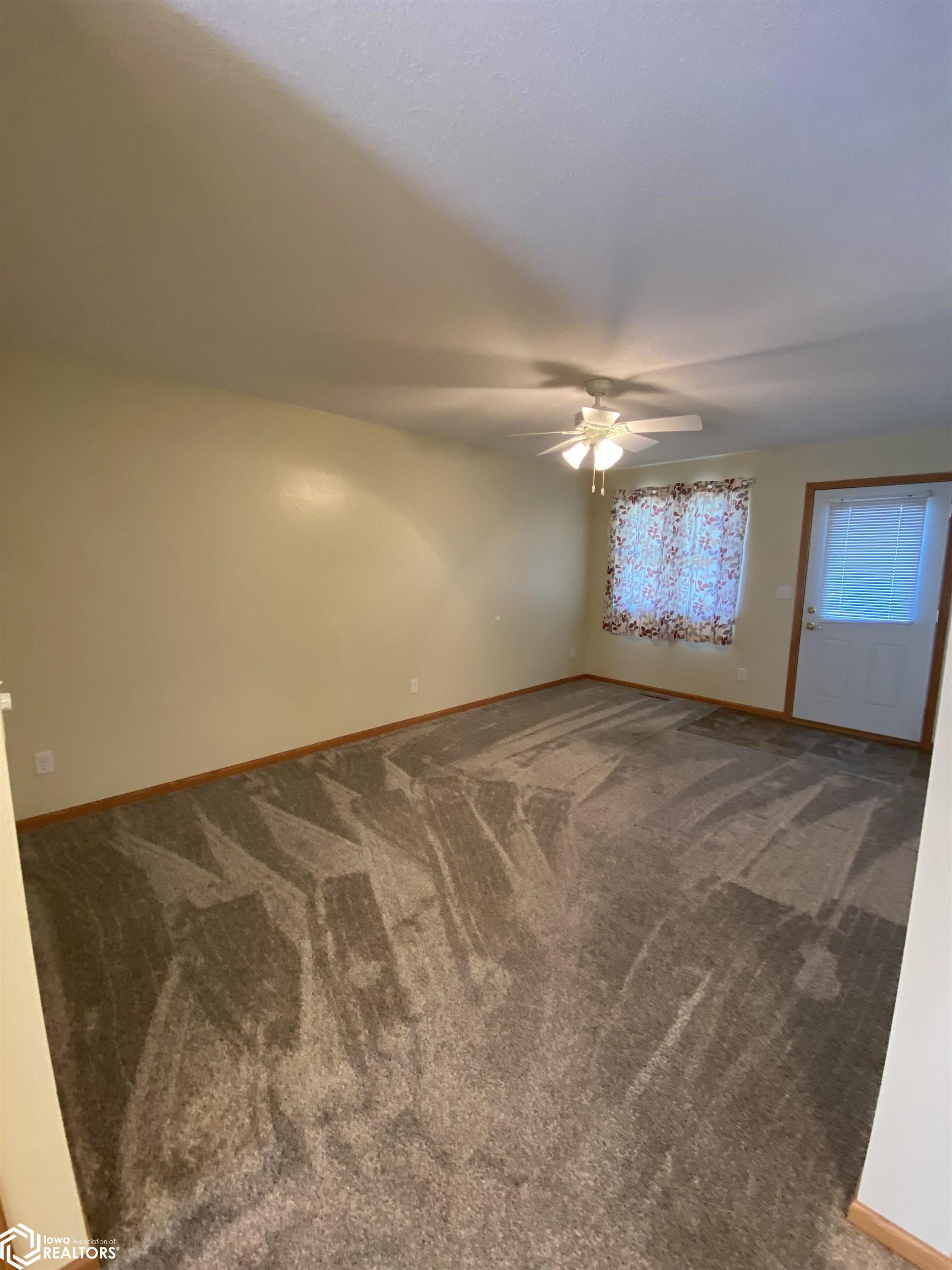 135 W Cardinal Street, Garner, Iowa image 3