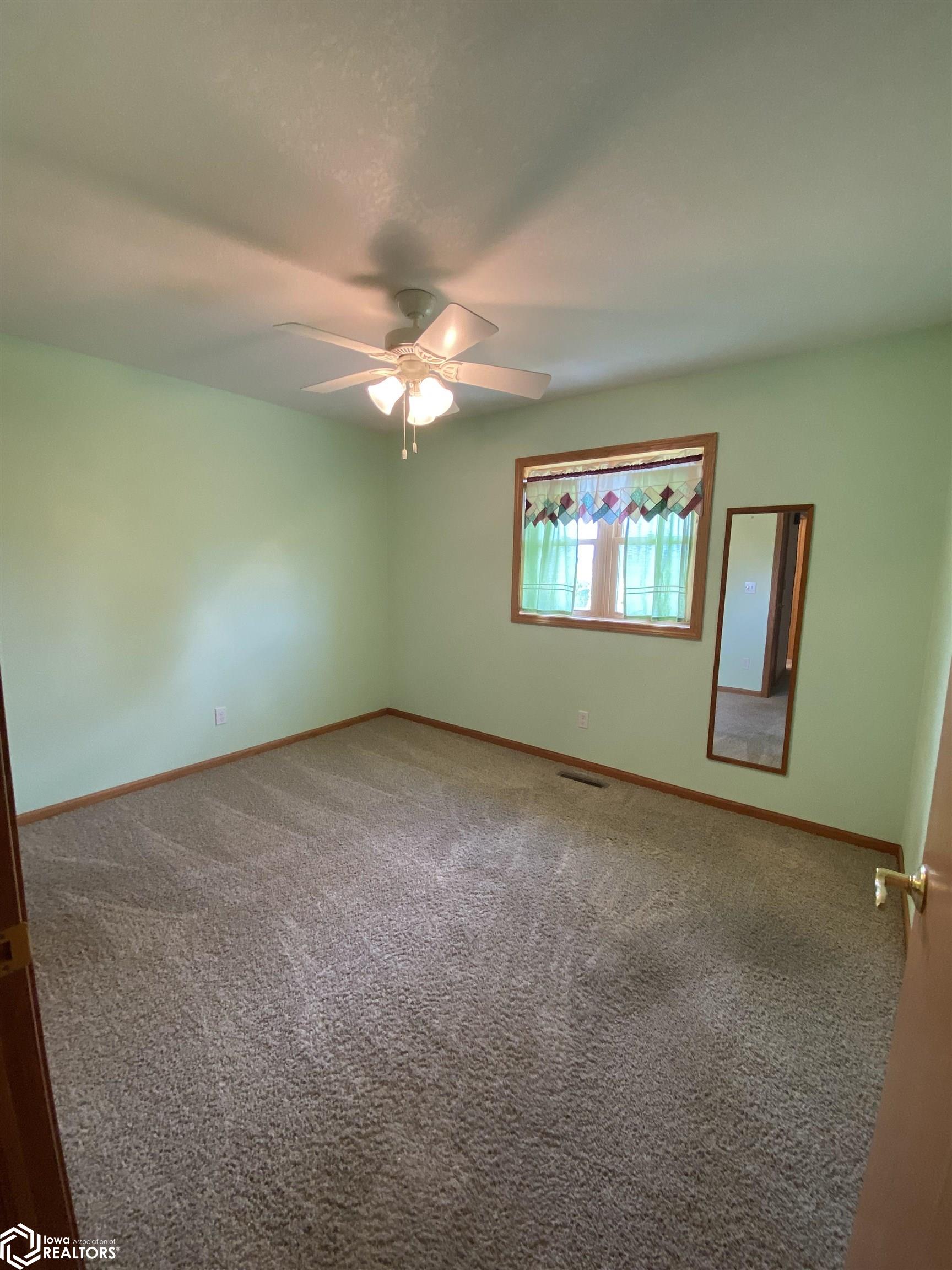 135 W Cardinal Street, Garner, Iowa image 9