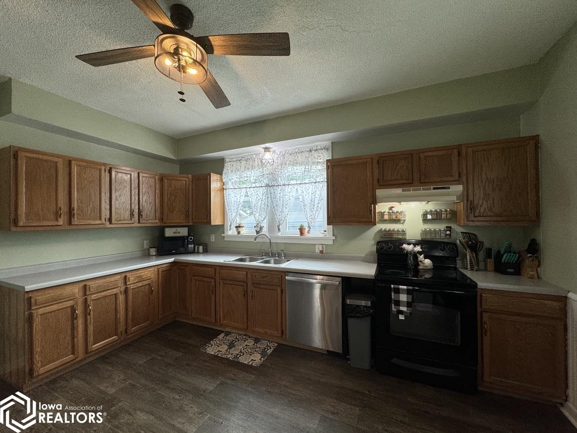 207 S East Street, Bloomfield, Iowa image 32