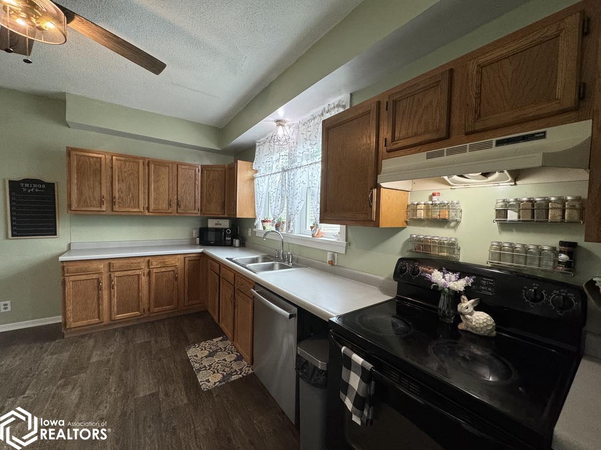 207 S East Street, Bloomfield, Iowa image 33