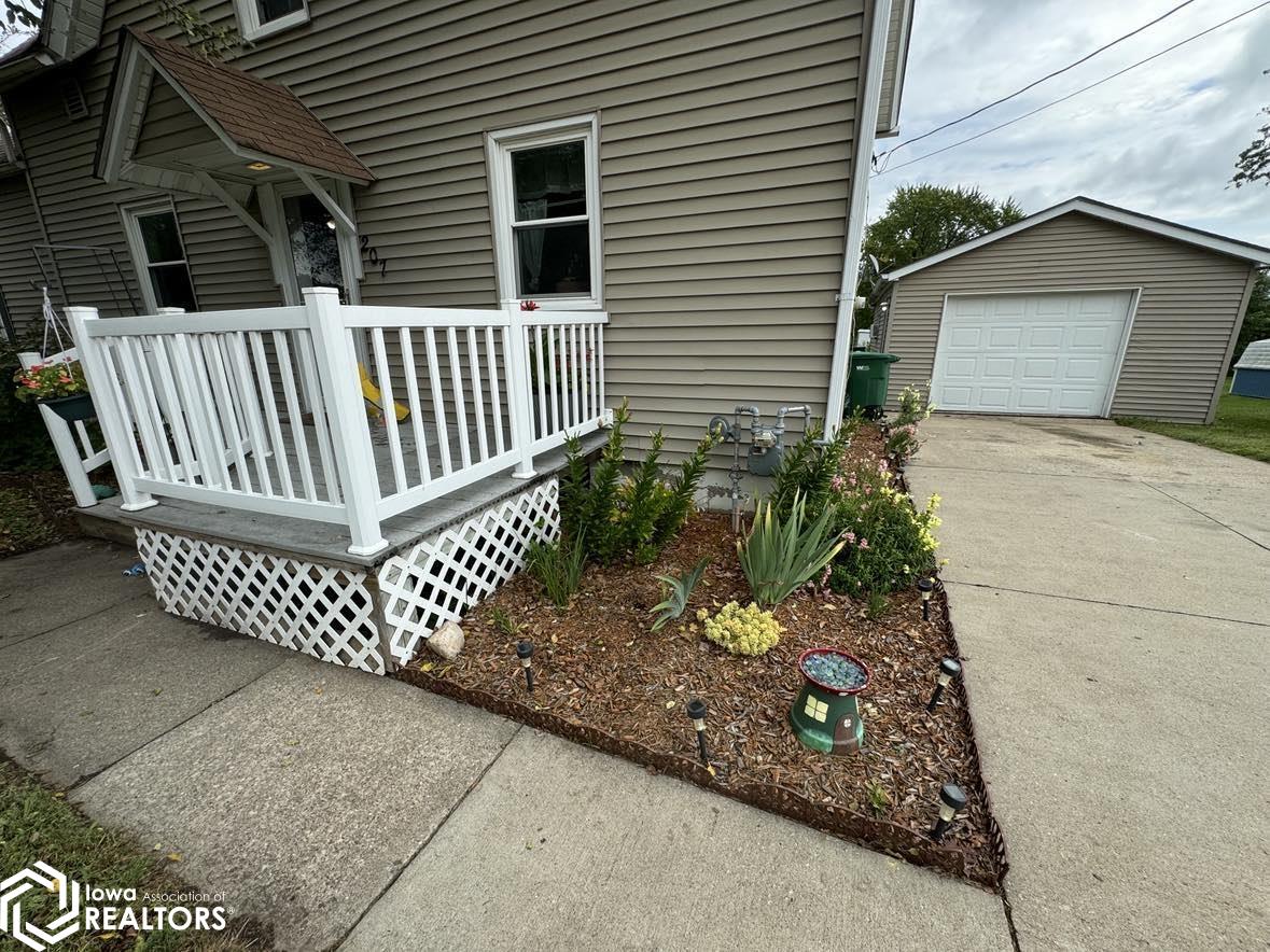 207 S East Street, Bloomfield, Iowa image 7