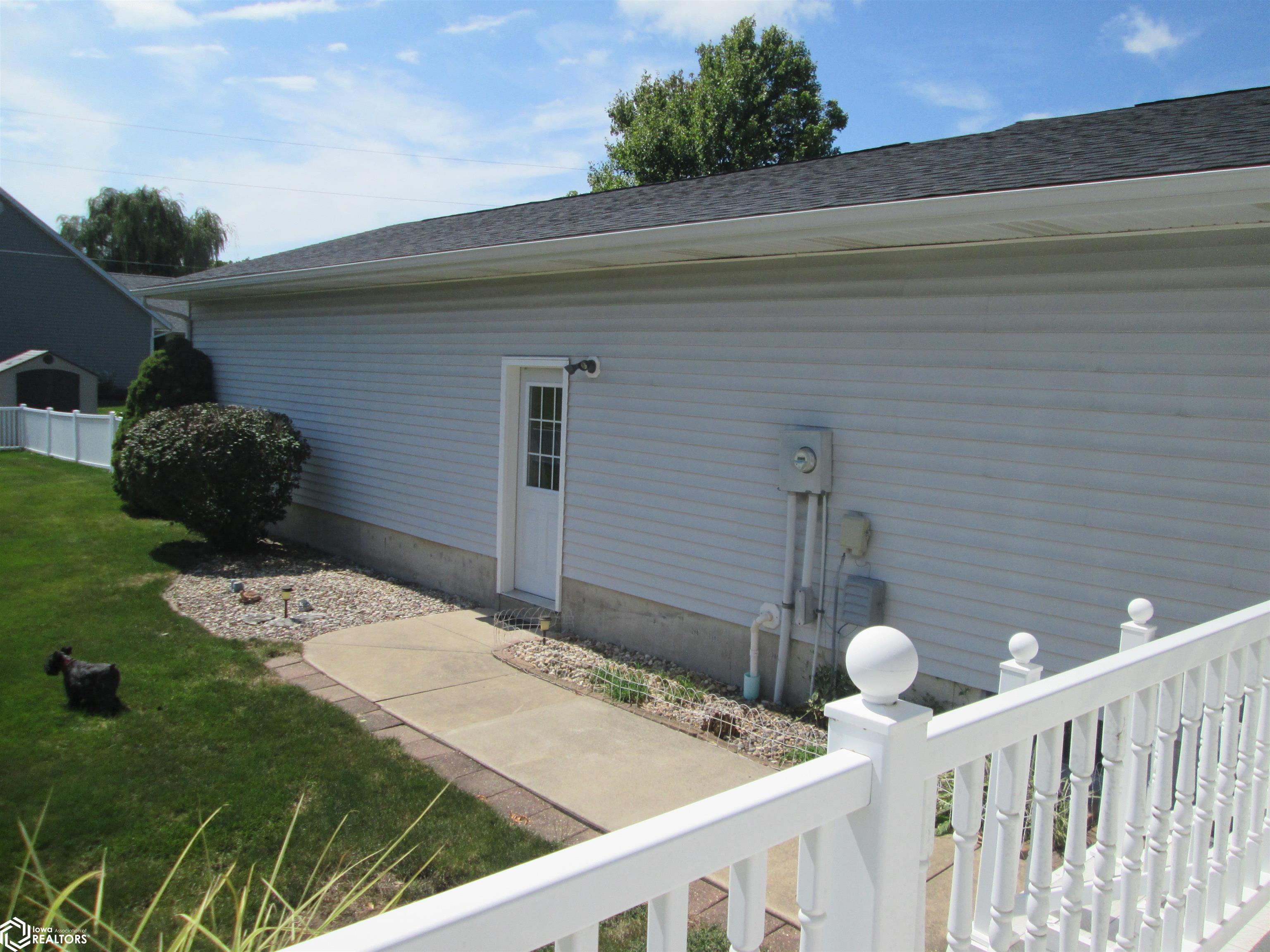 11042 146th Avenue, West Burlington, Iowa image 20