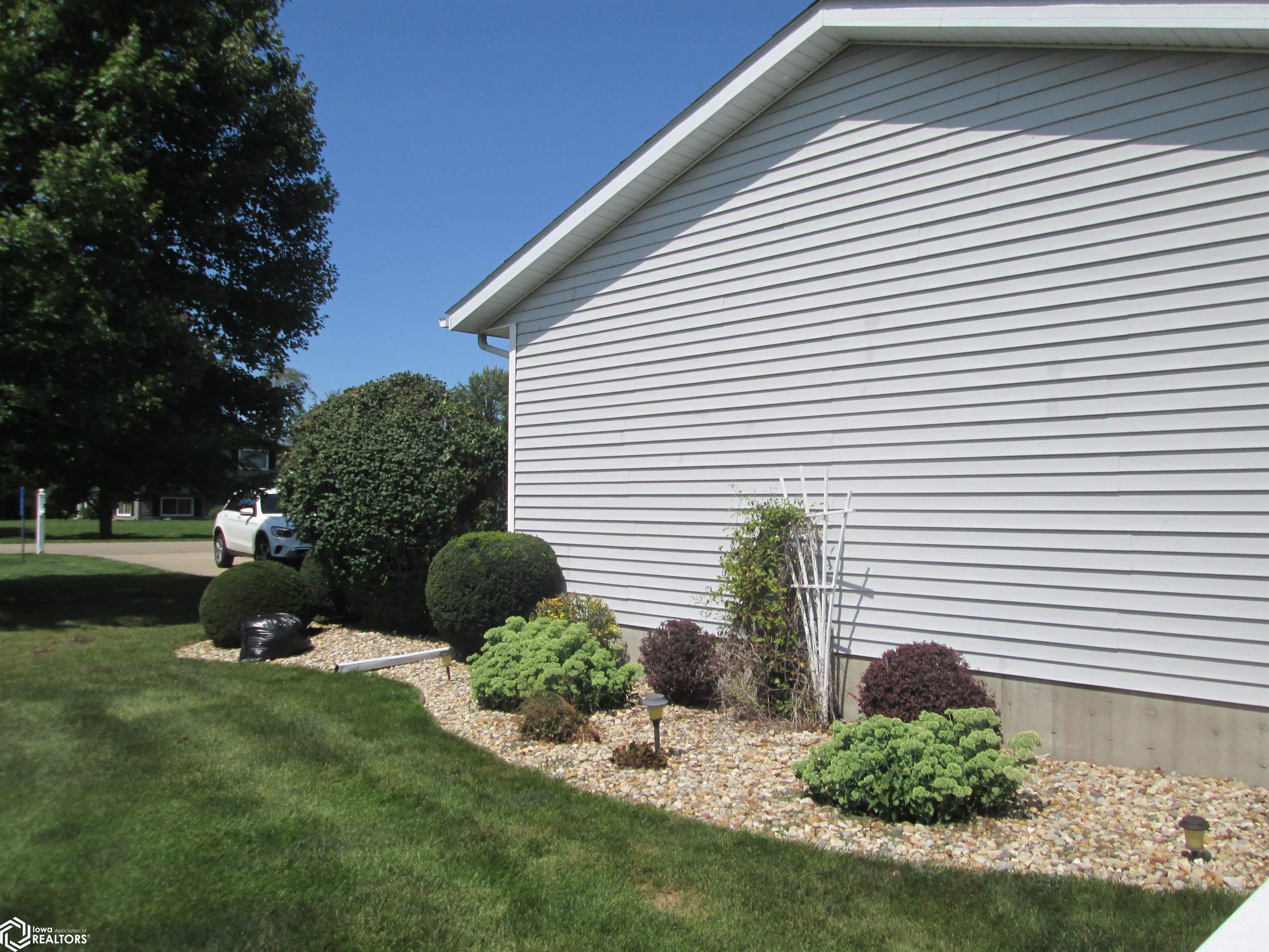11042 146th Avenue, West Burlington, Iowa image 22