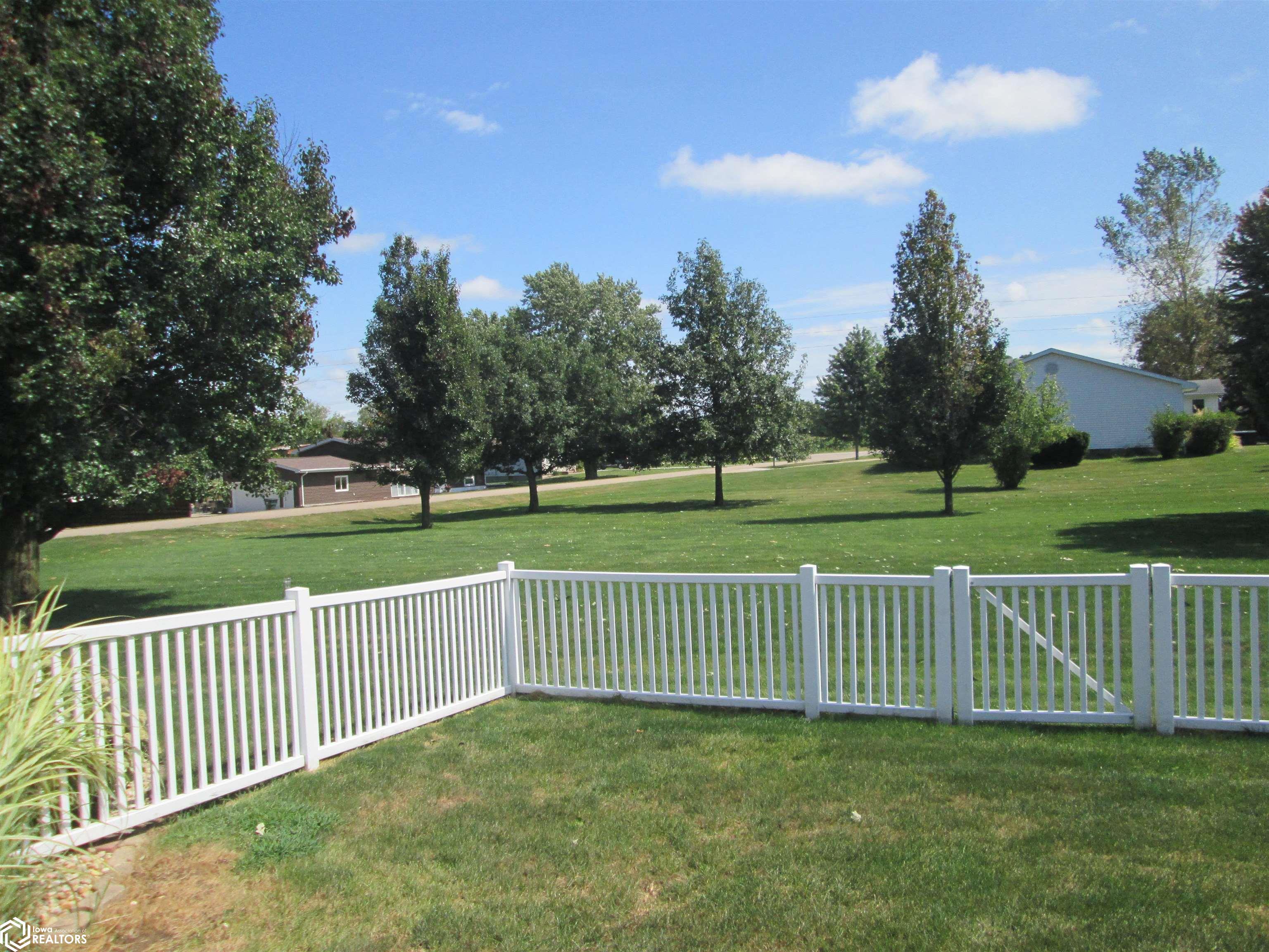 11042 146th Avenue, West Burlington, Iowa image 24
