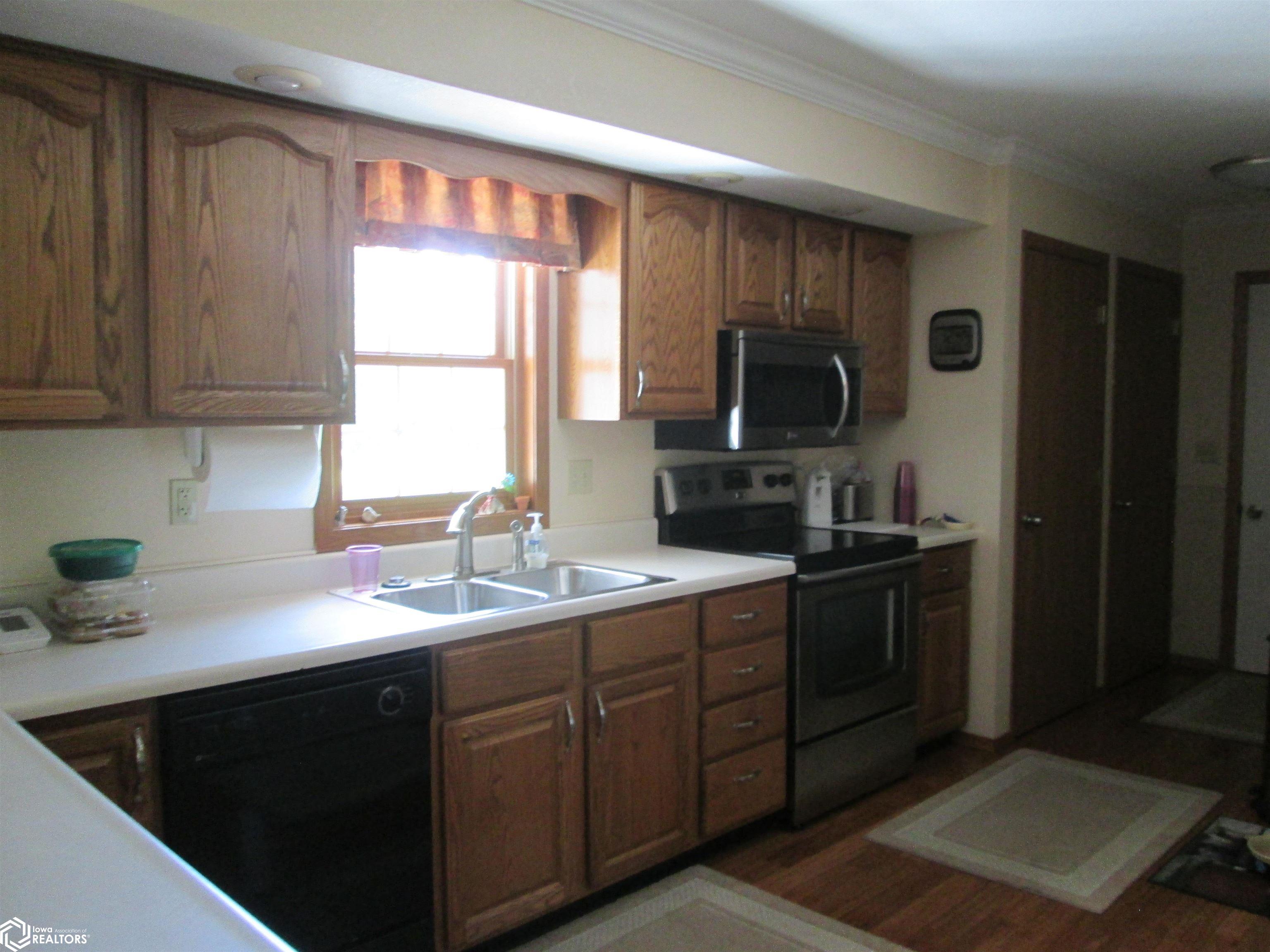 11042 146th Avenue, West Burlington, Iowa image 8