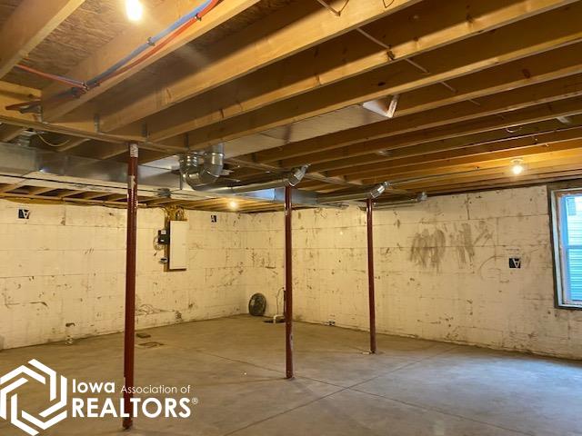 175 1st Street, Britt, Iowa image 16