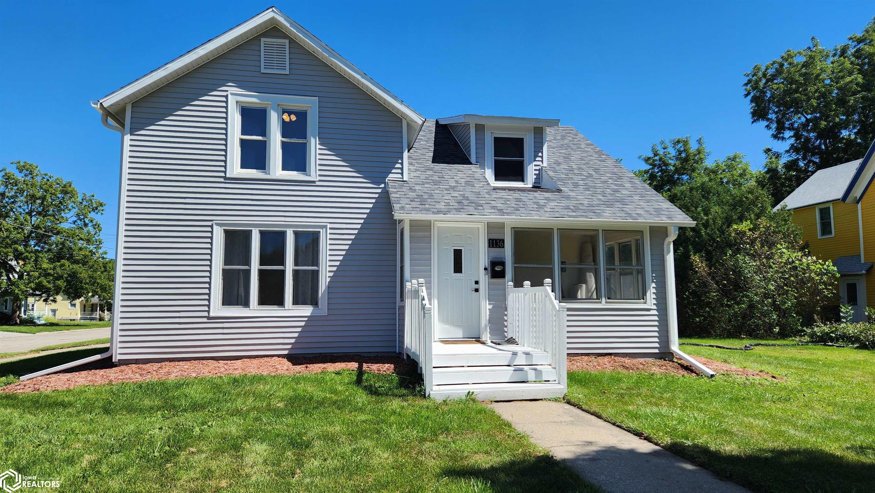 1136 Summer Street, Grinnell, Iowa image 1