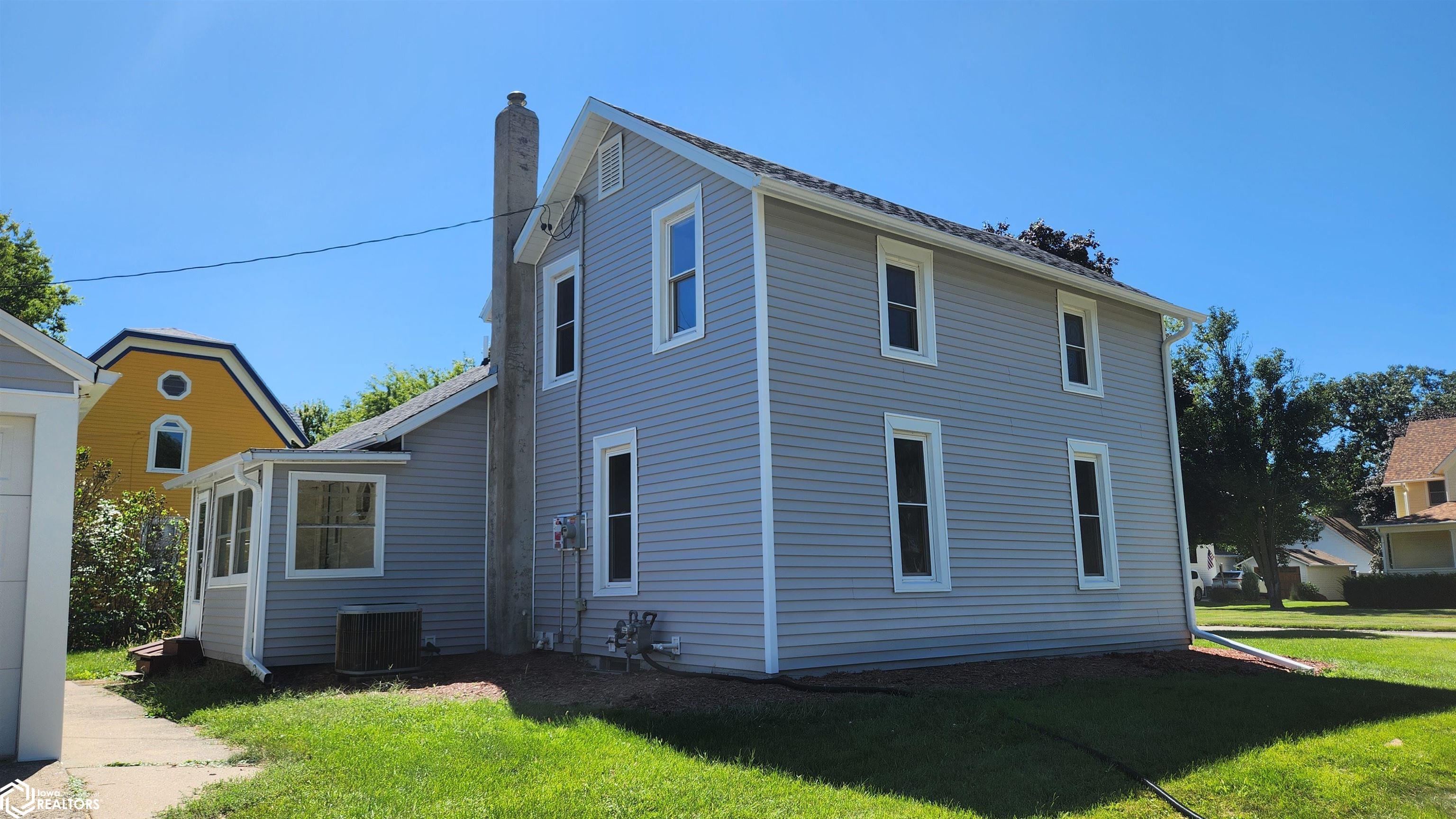 1136 Summer Street, Grinnell, Iowa image 29