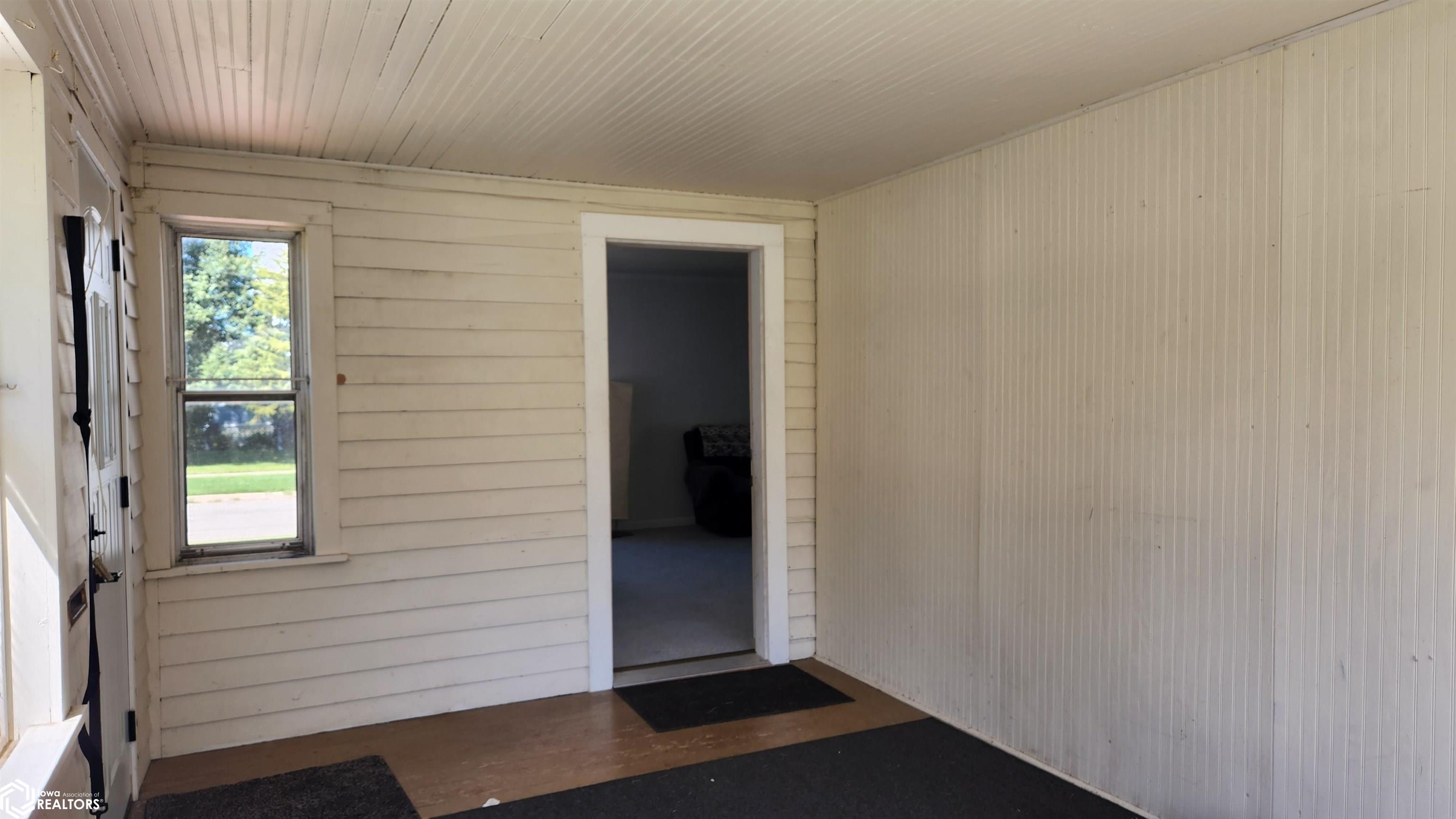 1136 Summer Street, Grinnell, Iowa image 6