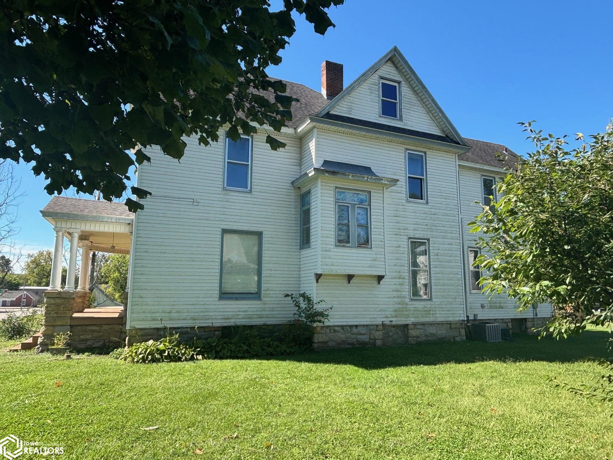 303 Washington Street, Bonaparte, Iowa image 37