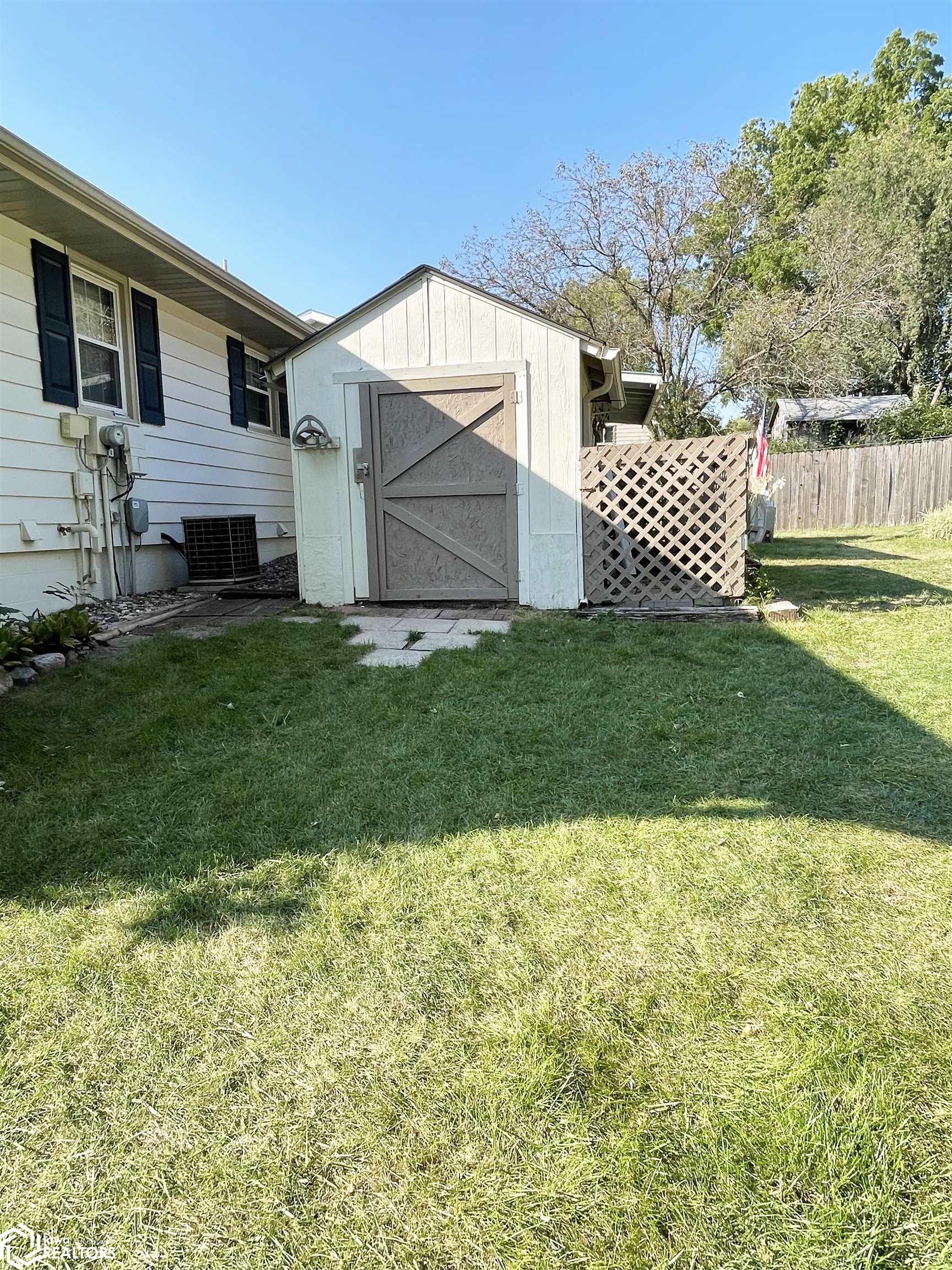 View of the additional back yard shed.