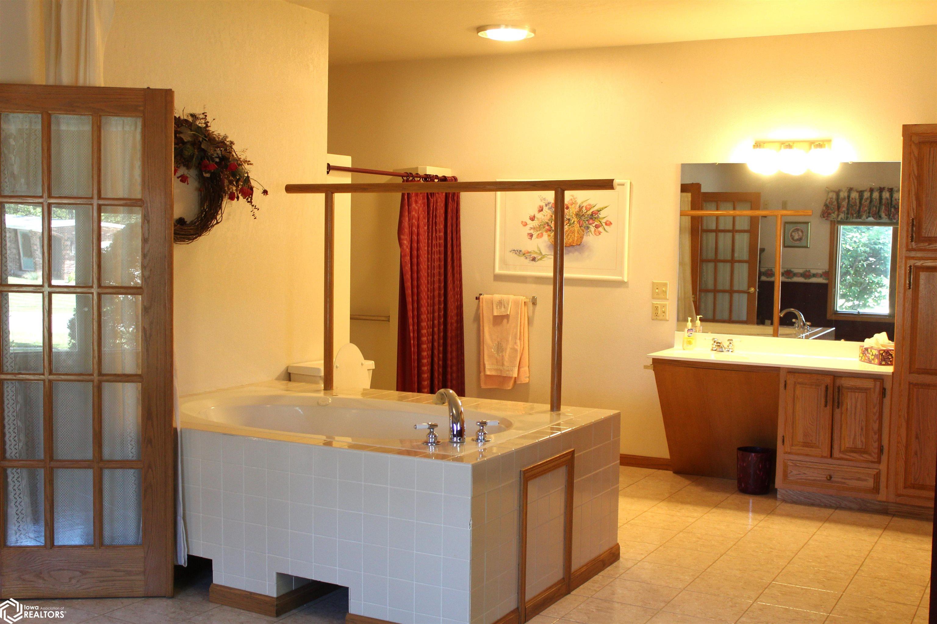 602 N Washington Street, Bloomfield, Iowa image 13