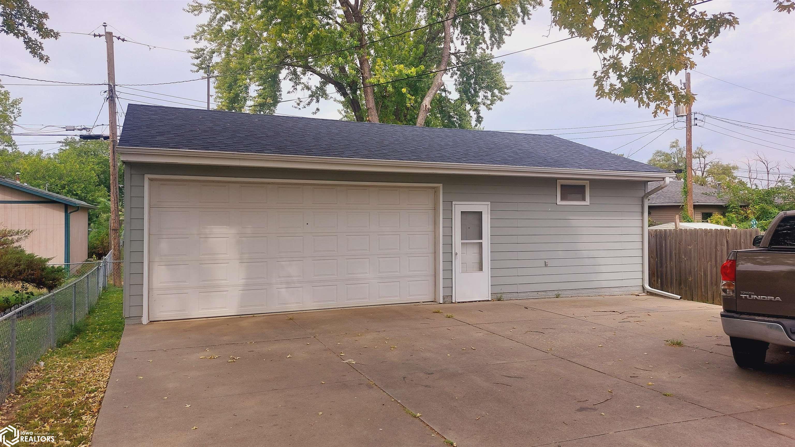 2548 Avenue M, Council Bluffs, Iowa image 2