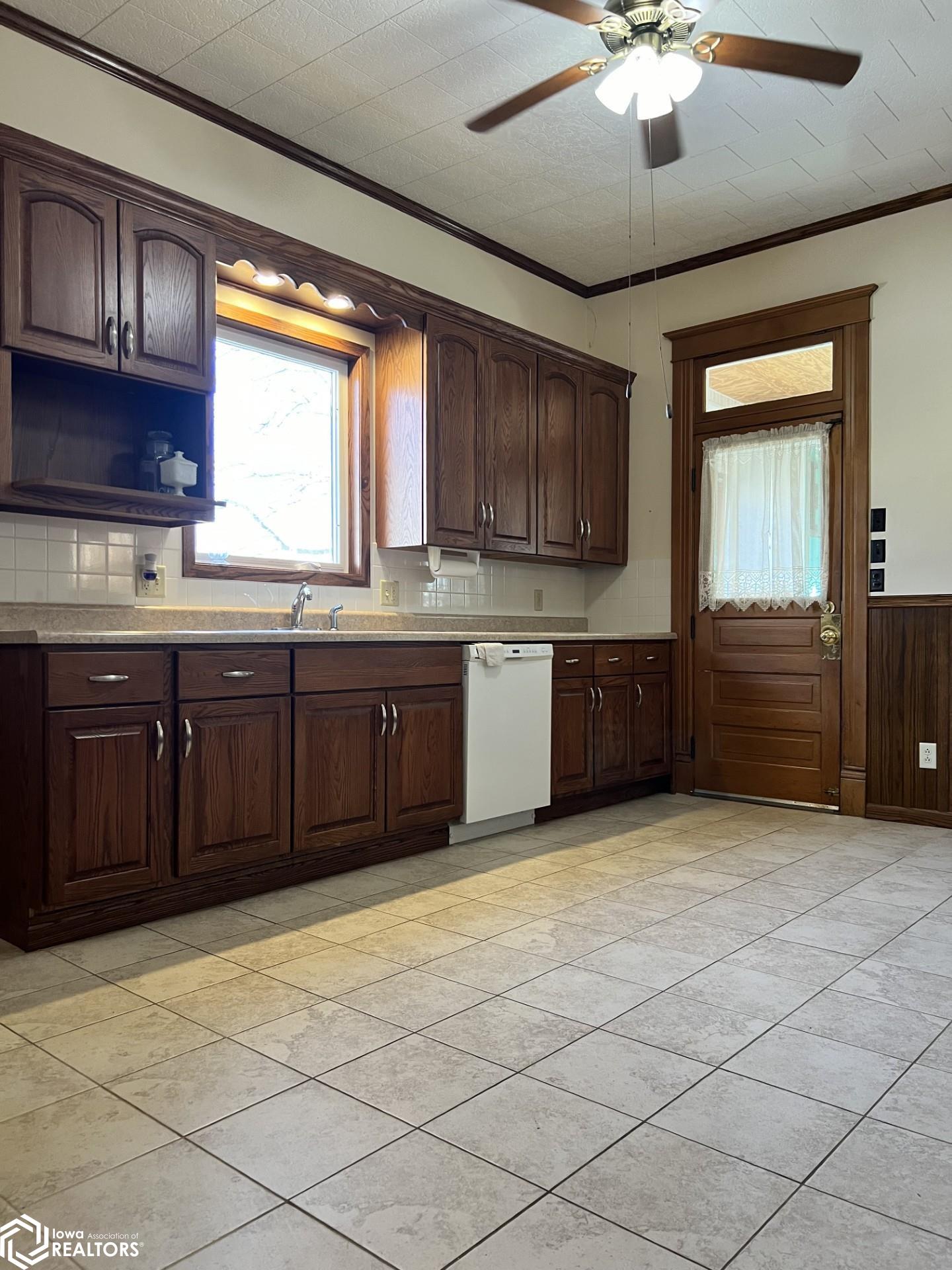2419 Avenue J, Fort Madison, Iowa image 14