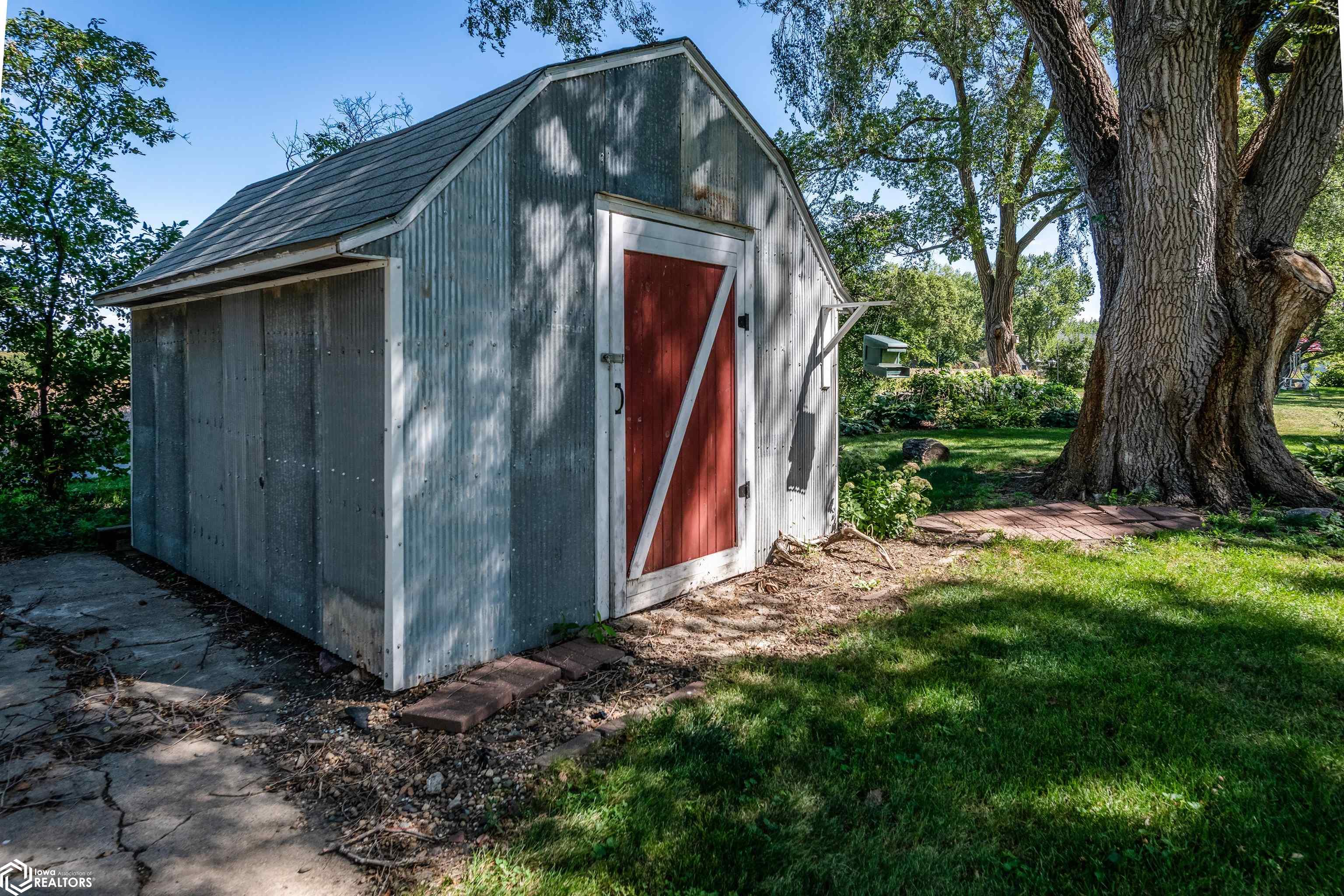 2130 Park Street, Elk Horn, Iowa image 41